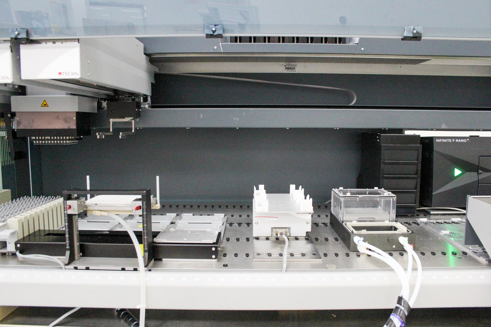 TECAN Freedom Evo-2 200 Automated Liquid Handler Includes Computer/Software