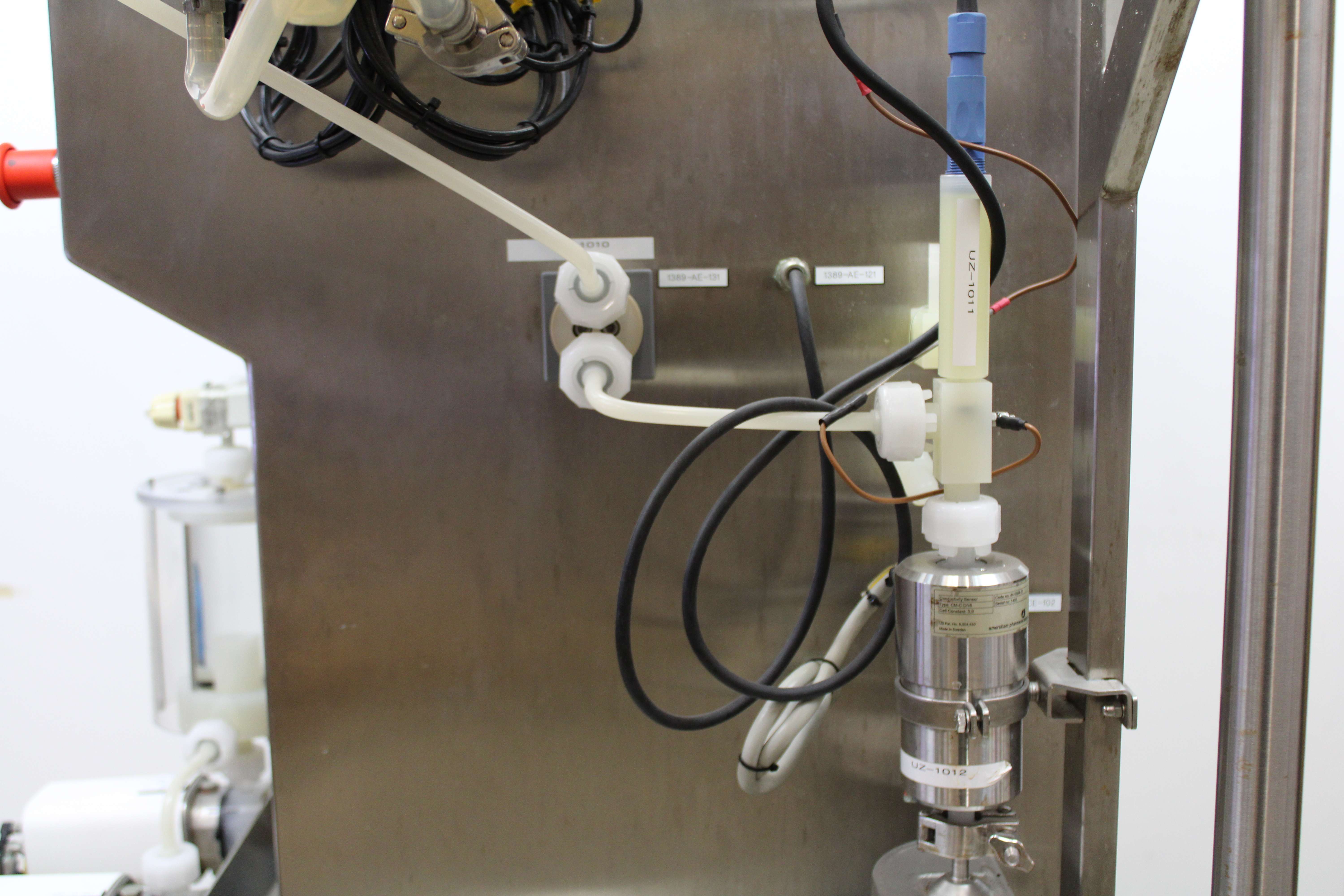 Amersham Pharmacia Biotech System No 1389 Chromatography System for Biopharmaceuticals