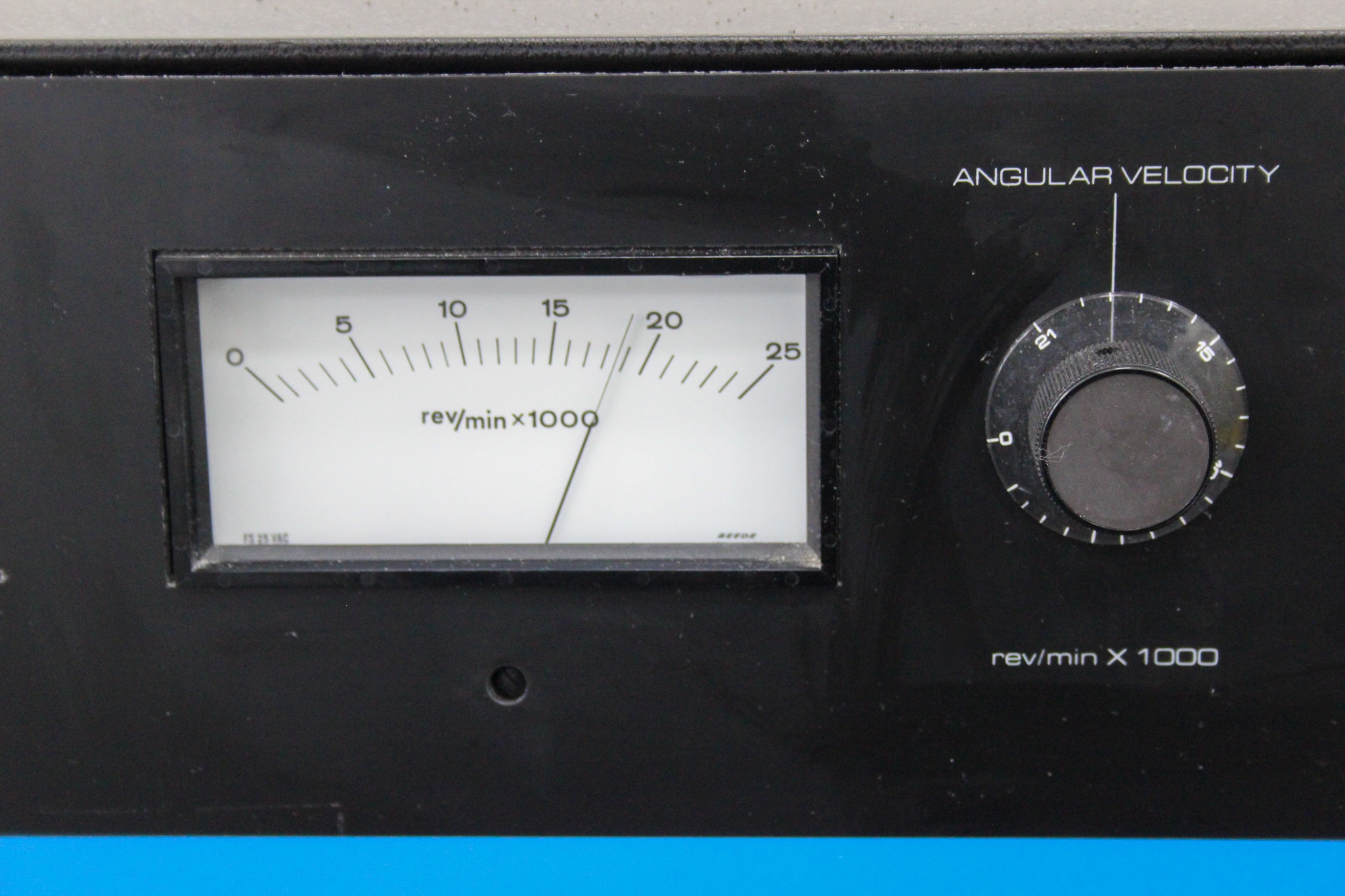 Sorvall RC5B Centrifugation Floor Model 220V 60Hz -20c to 40c 21000 RPM