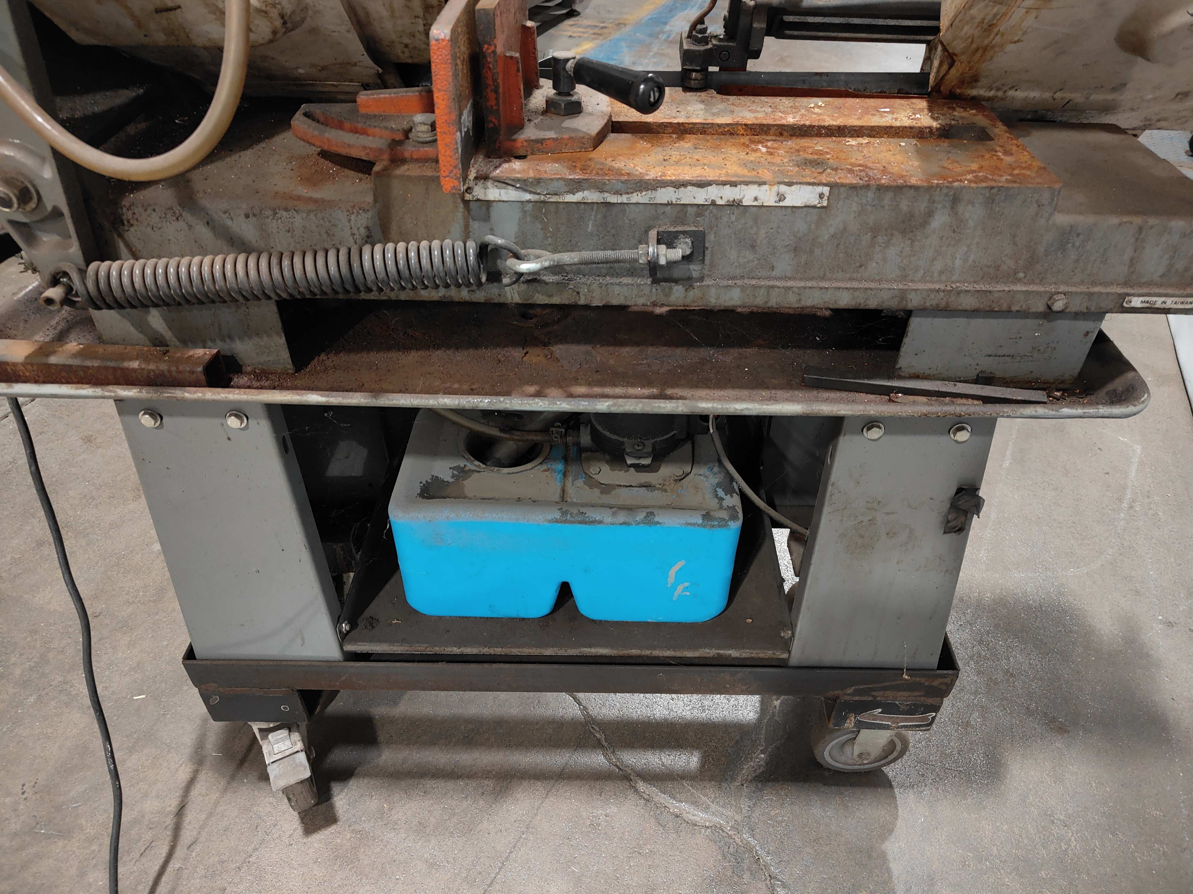 Wilton 3410 7x10 Metalworking Band Saw in Fair Condition Adjustable Features