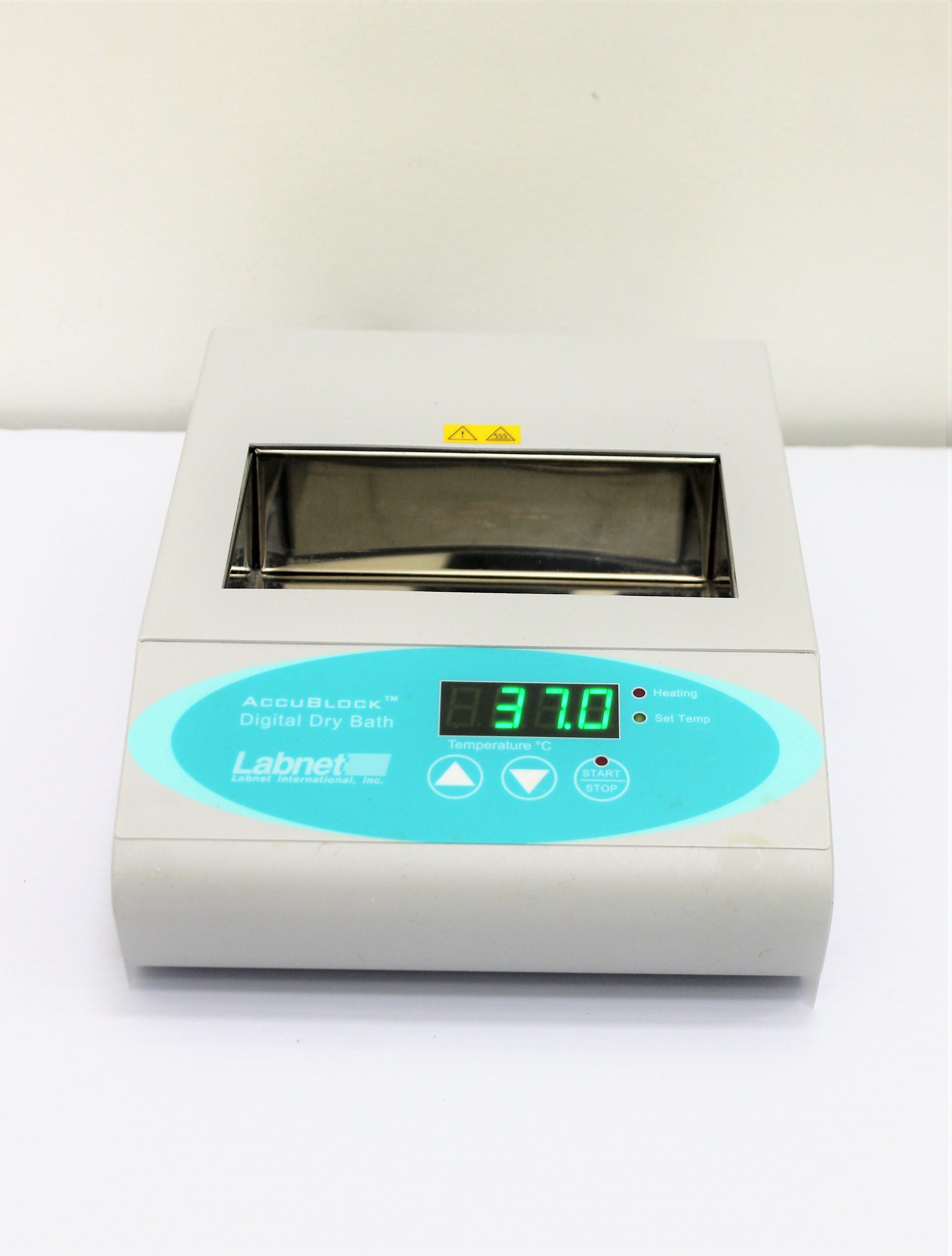 Labnet AccuBlock D1200 Digital Dry Bath Chiller/Heater 150C Dual Capacity
