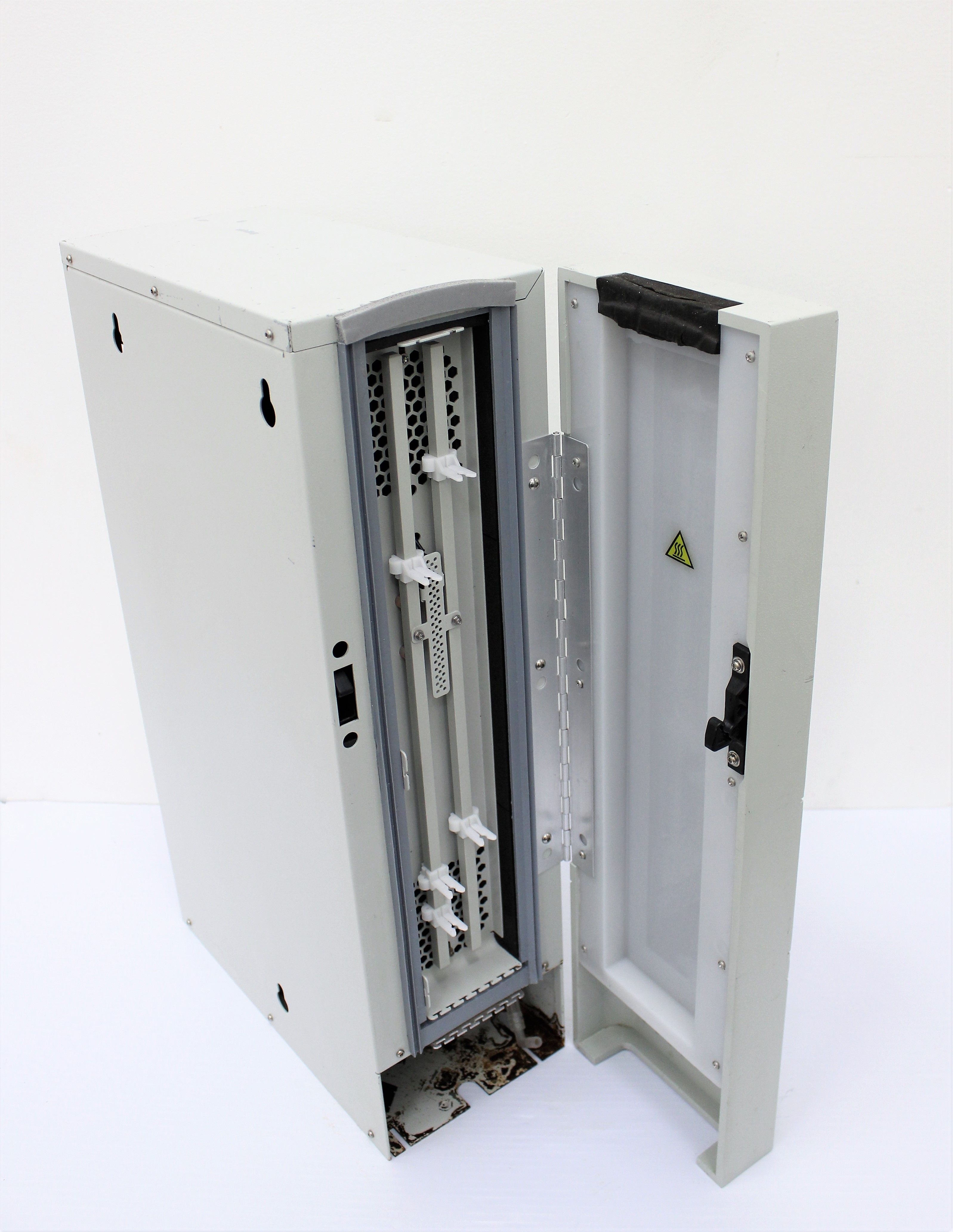Waters SMC HPLC Heater Column Compartment 60C with Power Cord Used
