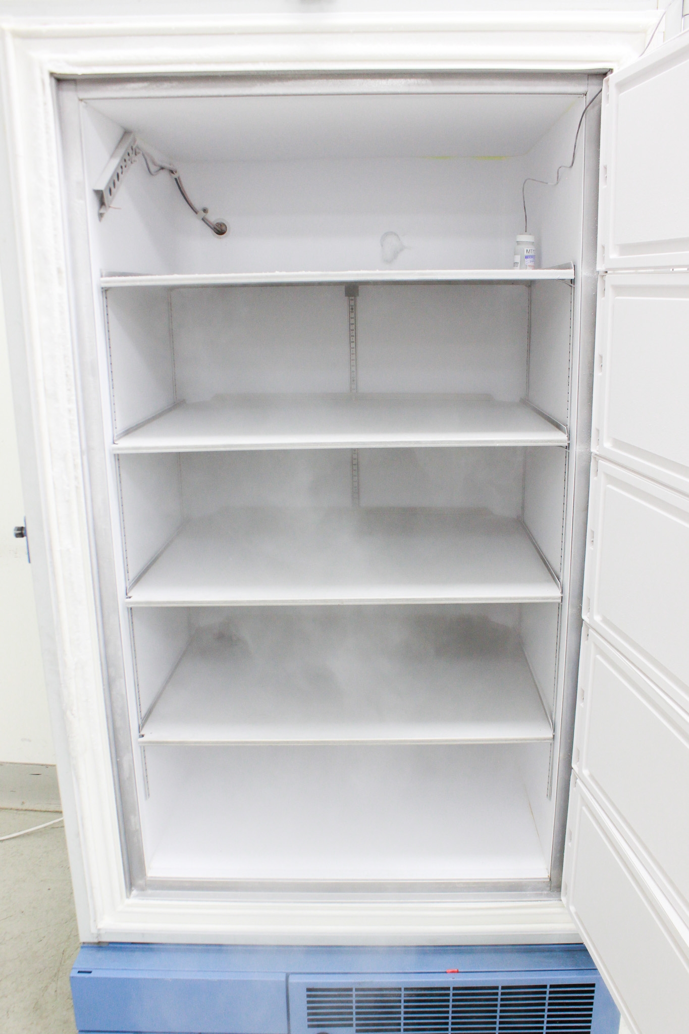 Thermo ULT2186-10 Ultra Low Freezer -80C 578L w/ CO2 Backup Used