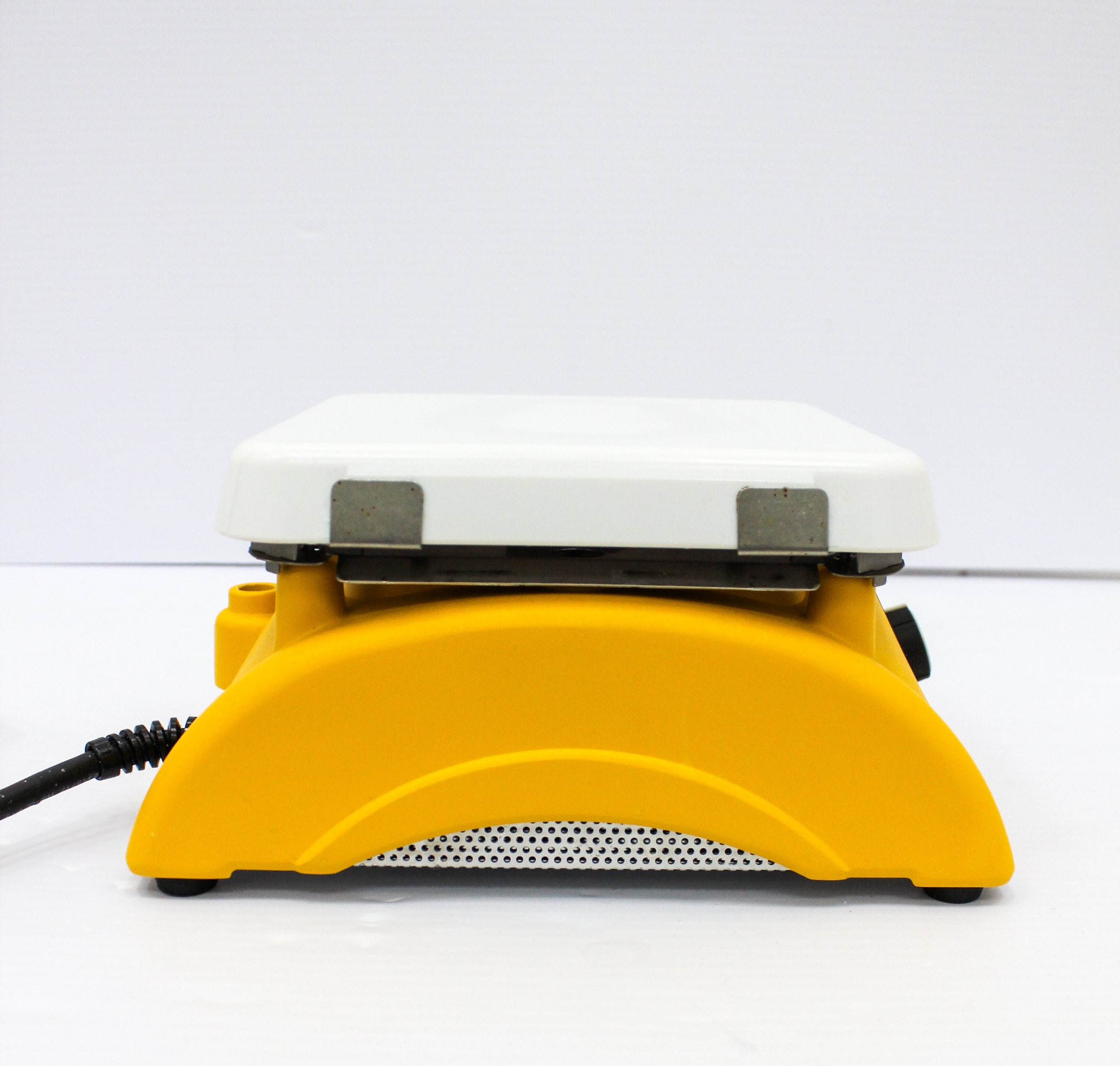 Thermo S194925 Stirrer Small Benchtop Equipment 2500 RPM Ceramic Platform