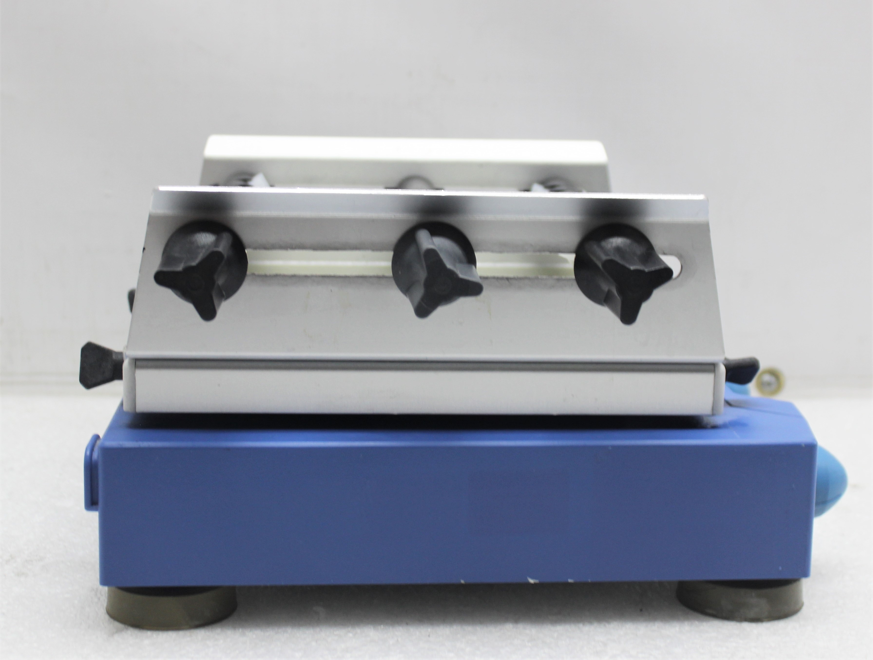 IKA KS 130 Basic S1 Orbital Shaker 800 RPM 4.5lb Platform Lab Equipment