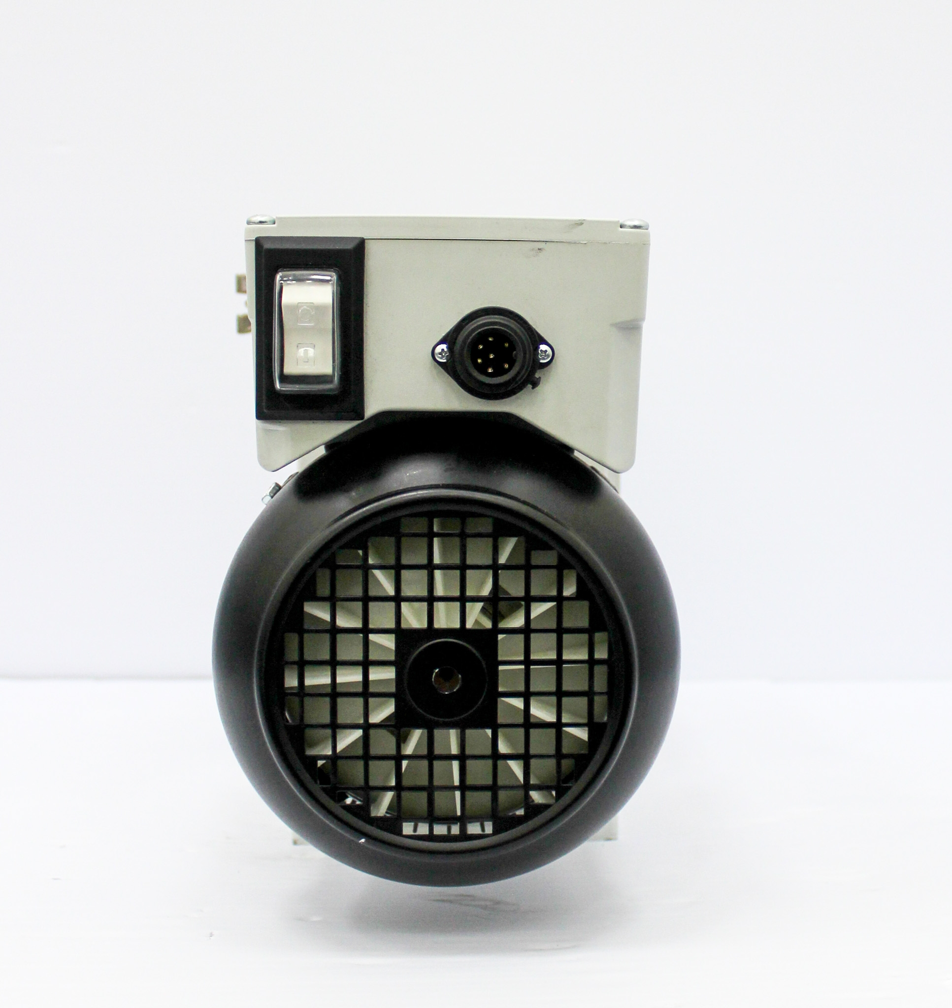 Leybold D4B Vacuum Pump 370W Low Noise Cool Compact USA Used