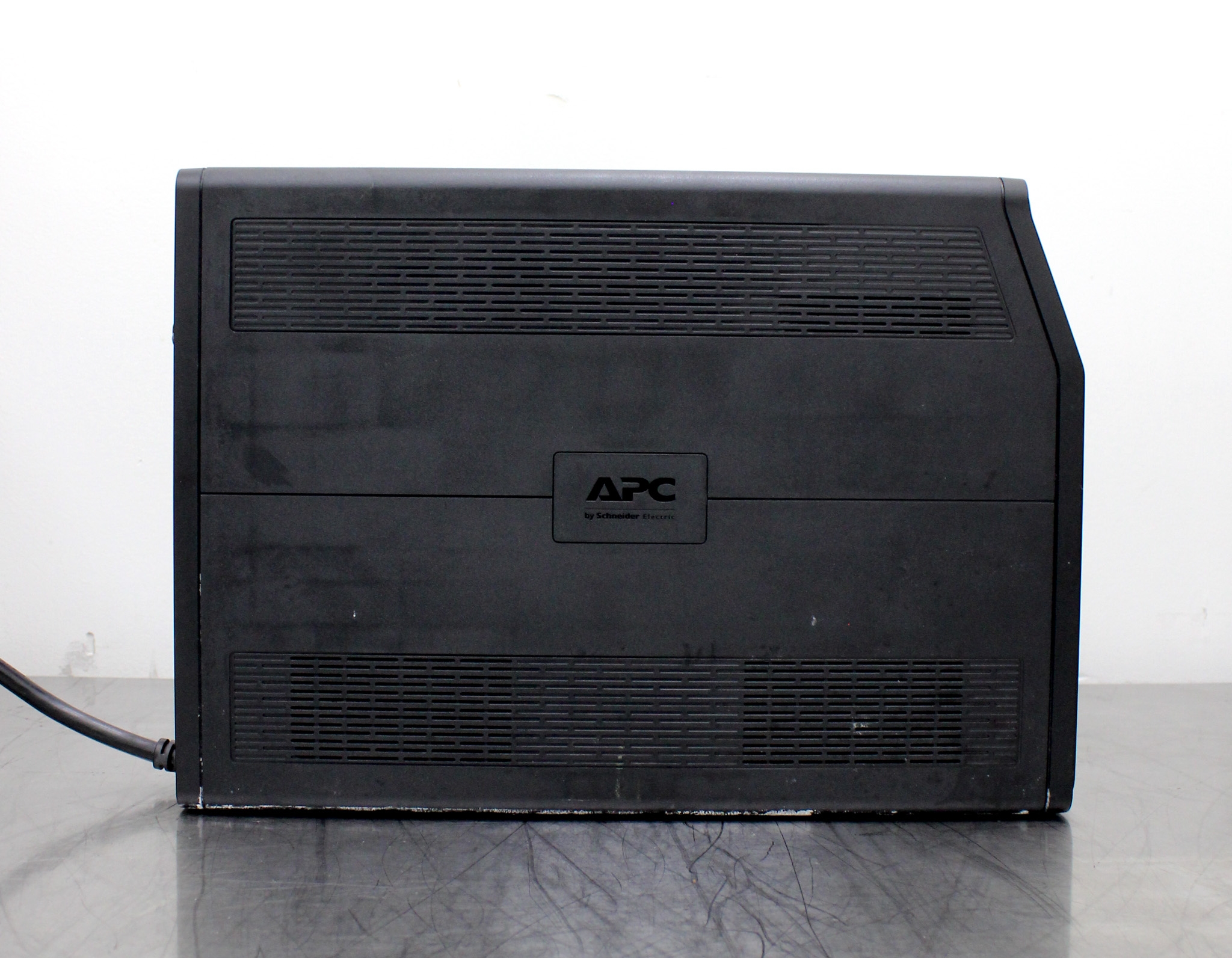 APC BR1500MS UPS 1500VA SineWave 10 Outlets LCD Interface Used Power Unit