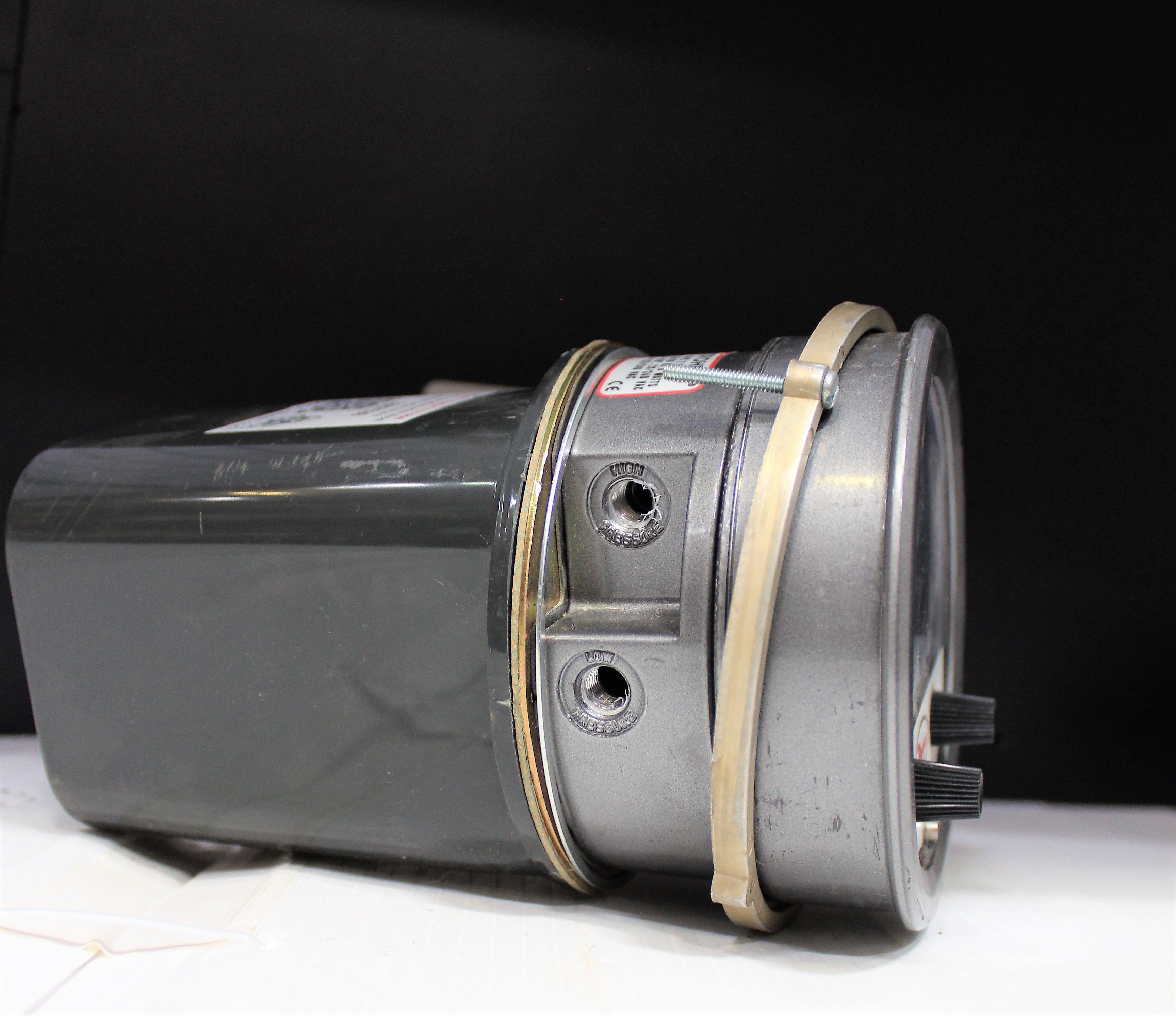 Dwyer A3000 Pressure Switch Salvage 25psi 4% Accuracy NPT Thread AS-IS