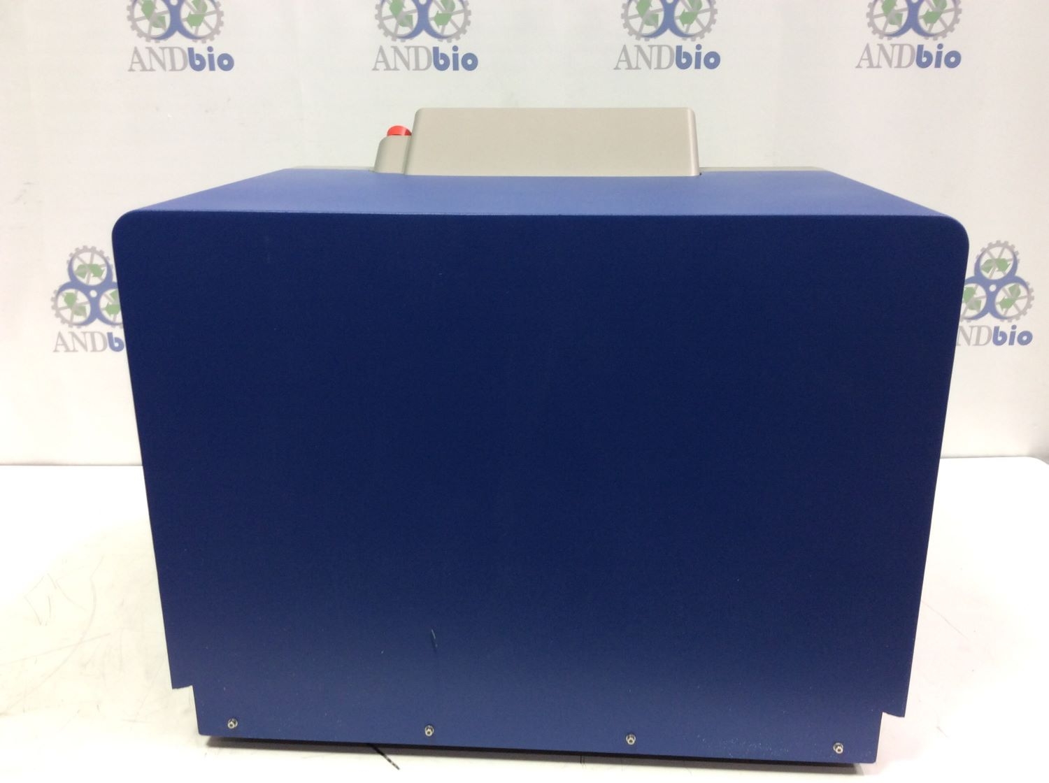 Invitrogen 2000DX Microarray System Walk-Away Automation For Labs