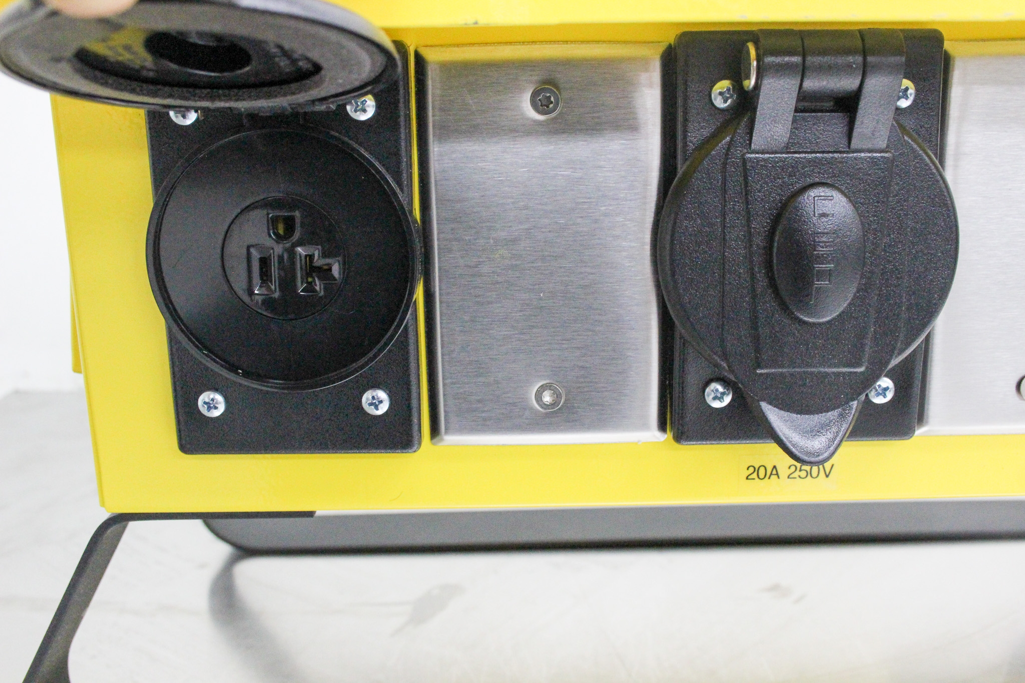 CEP 6506-GU SF-6 Power Distribution Unit Outdoor Electrical Safety