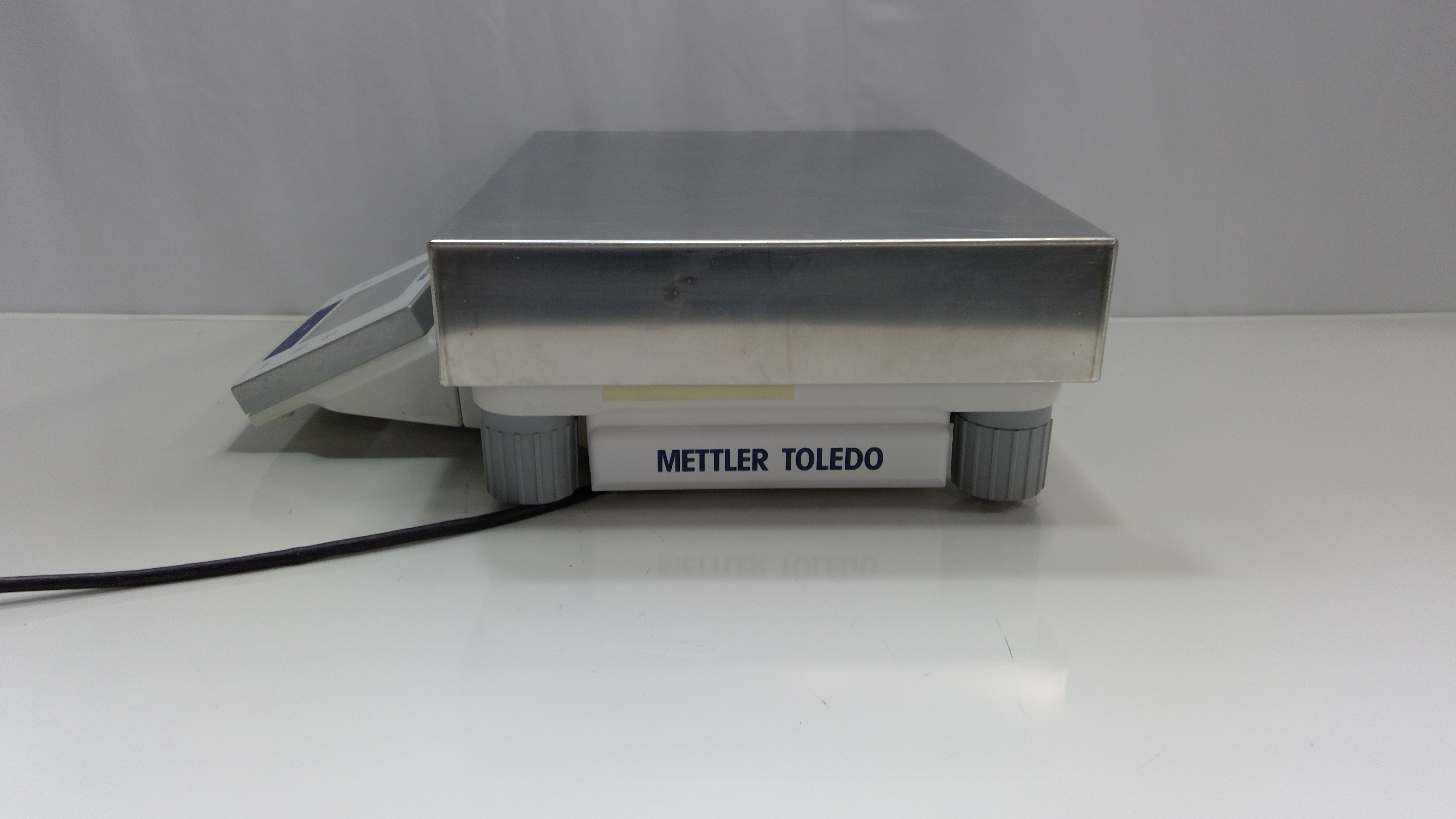 Mettler Toledo XS32001L Precision Balance 32,100g Capacity 120V