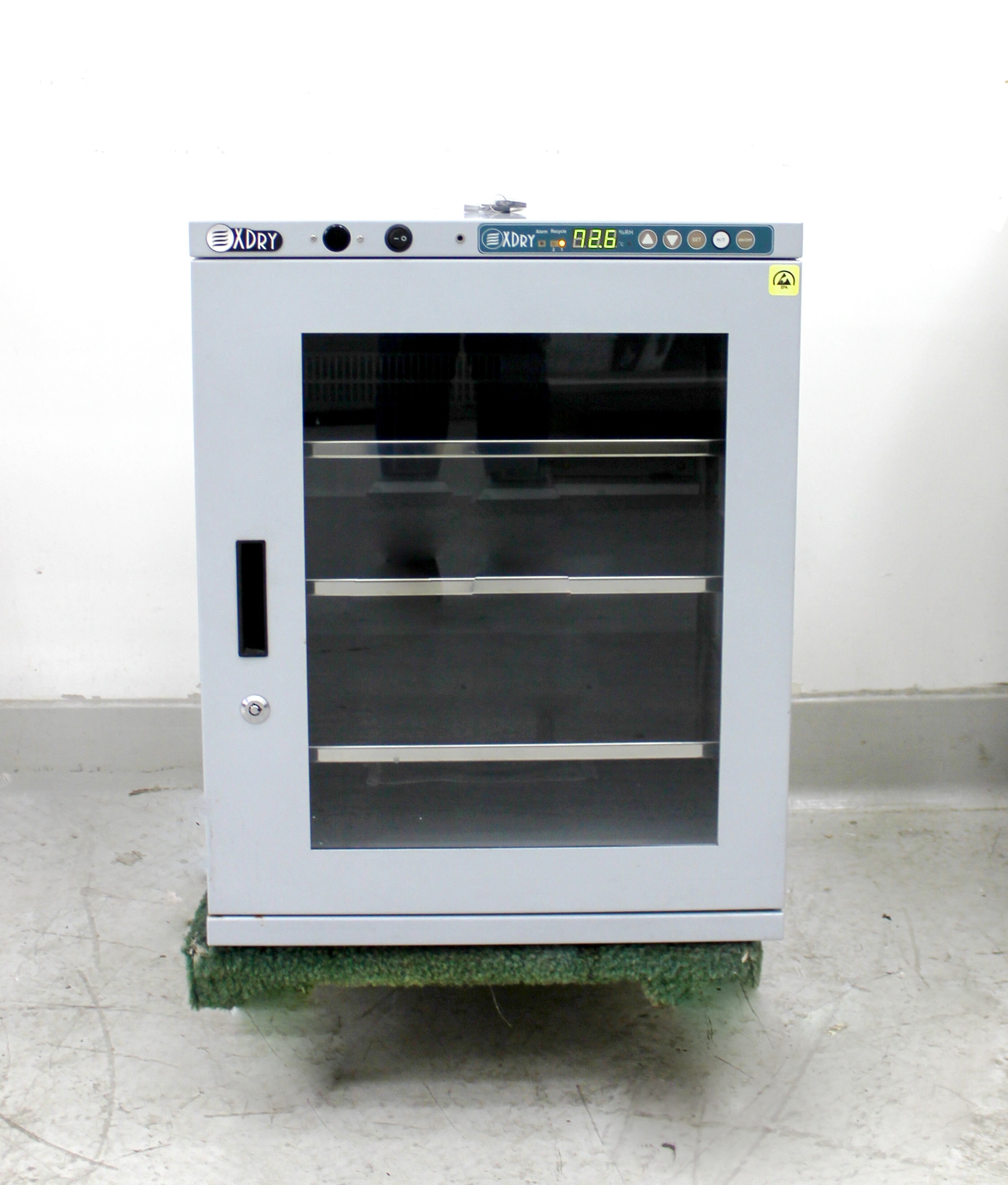 Xdry XD1-151-02 Benchtop Desiccant Dry Cabinet Energy-Saving 150L Capacity