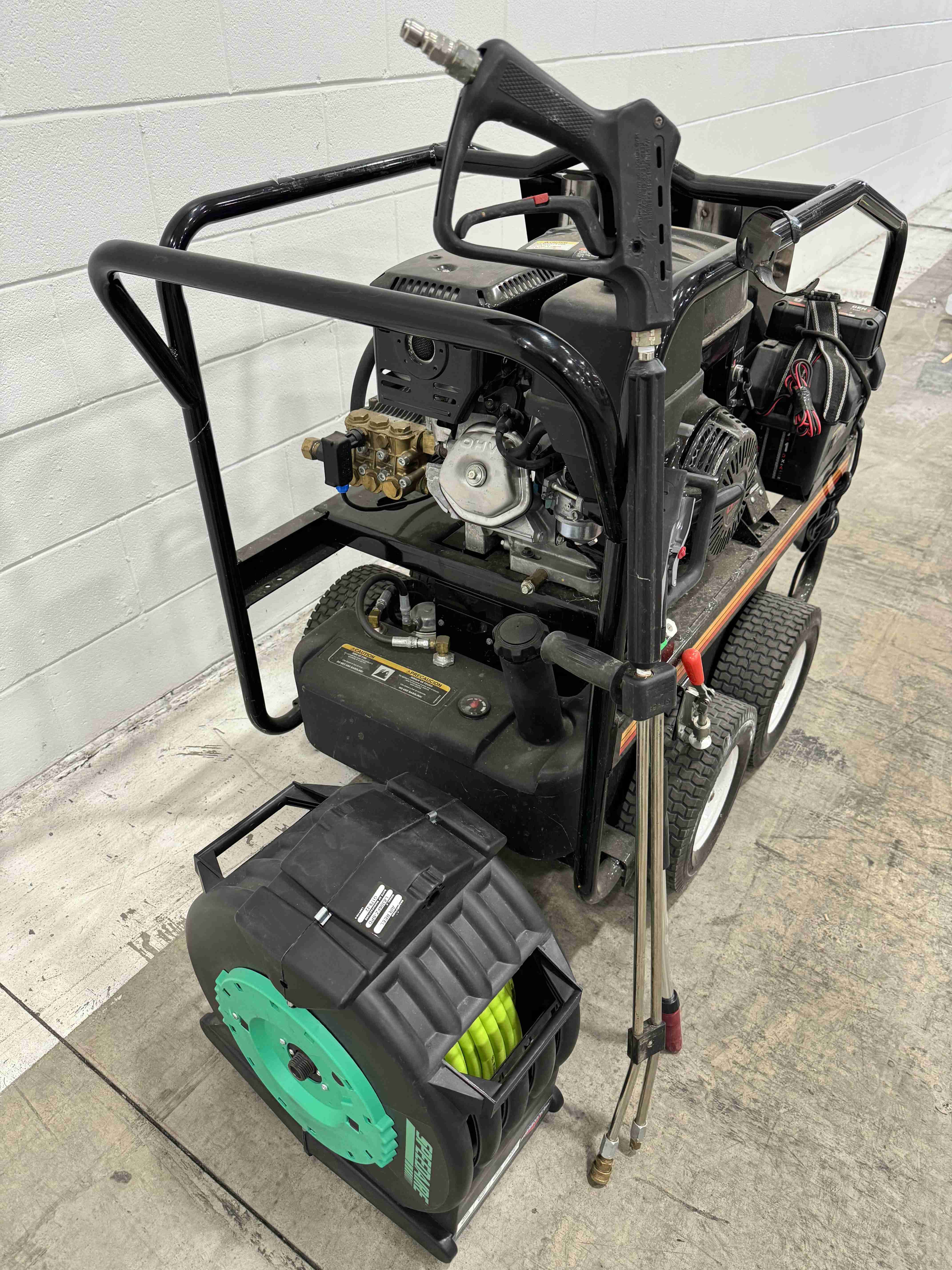 MI-T-M GH-3004-0EGH Gas Pressure Washer 3000 psi 3.5 gpm Hot Water Cart
