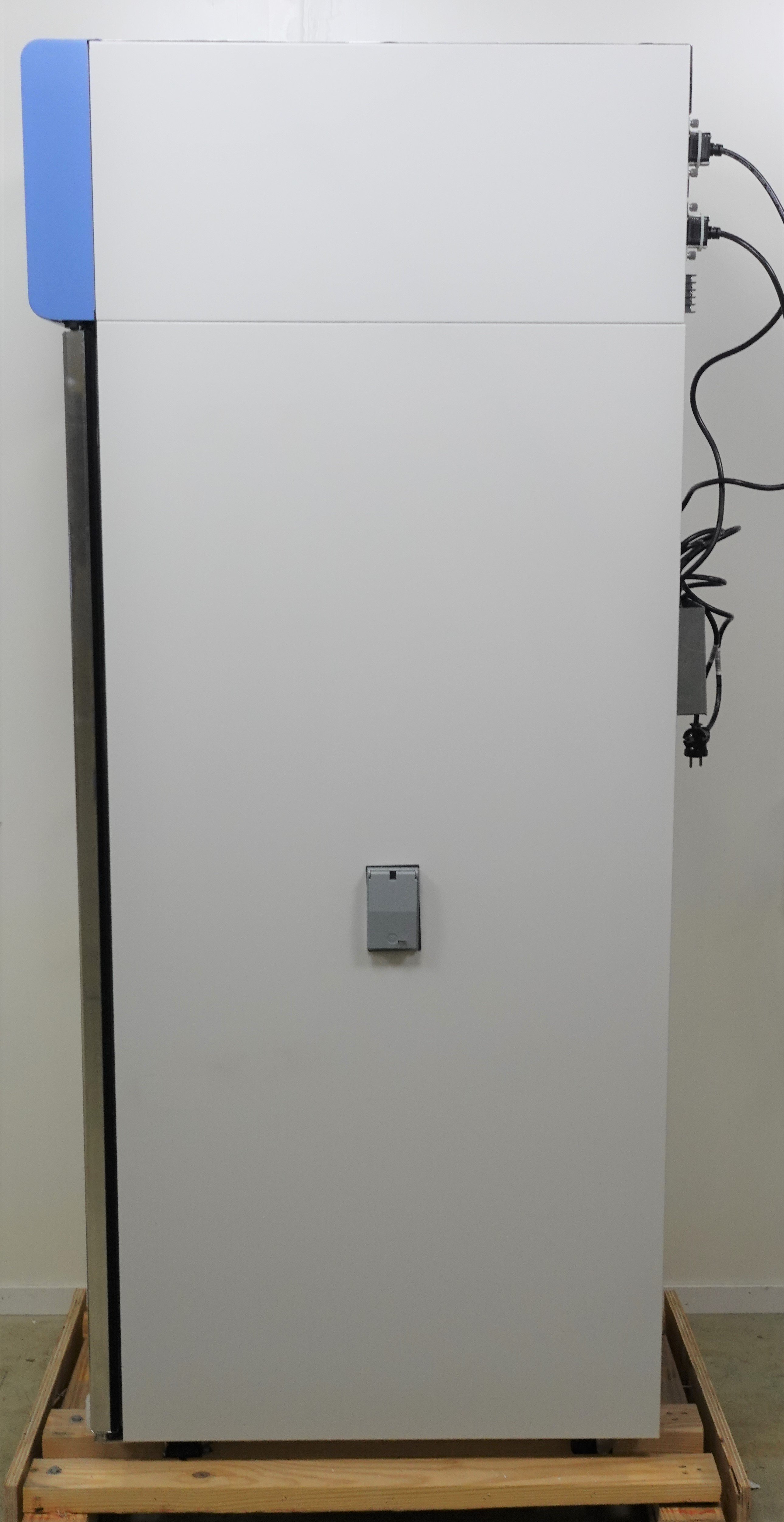 Thermo FRCR2304V 23.3 CU.FT. Refrigerator Forced Air Defrost LED Used