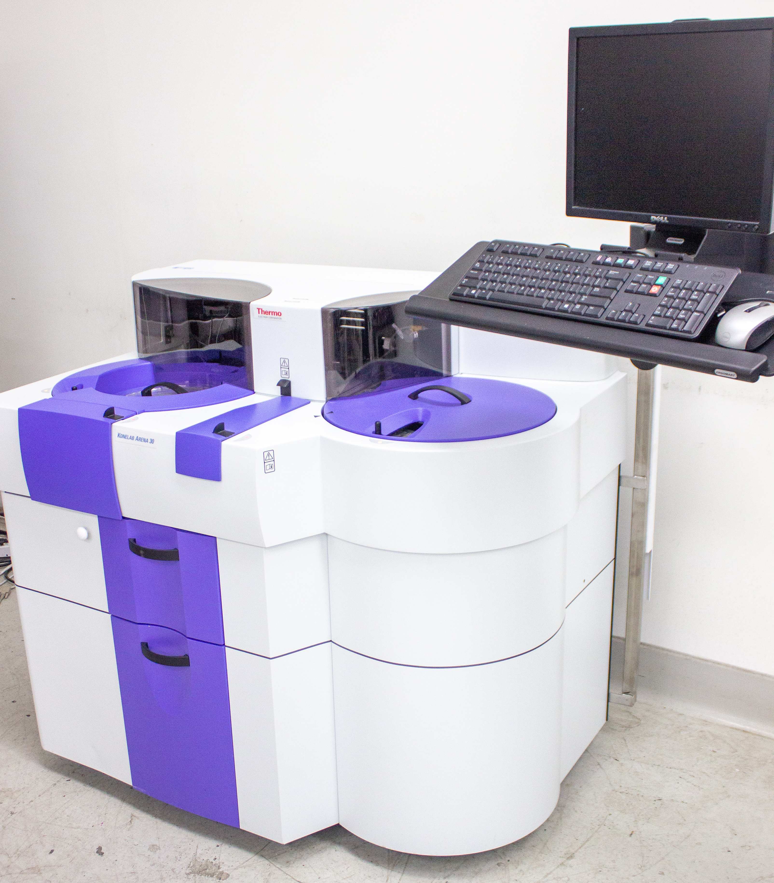 Thermo Konelab Arena 30 Chemistry Analyzer Automated Photometric Analysis Used