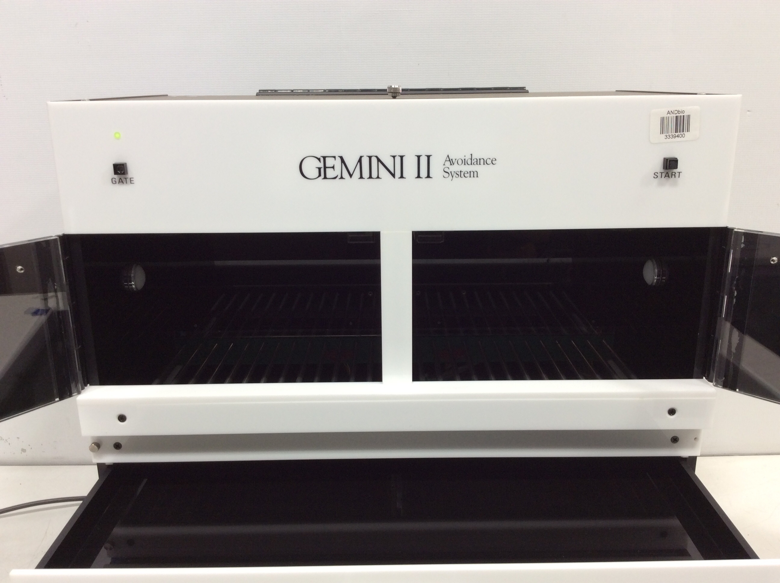 San Diego Instruments Gemini II Avoidance System Rodent Tester For Parts