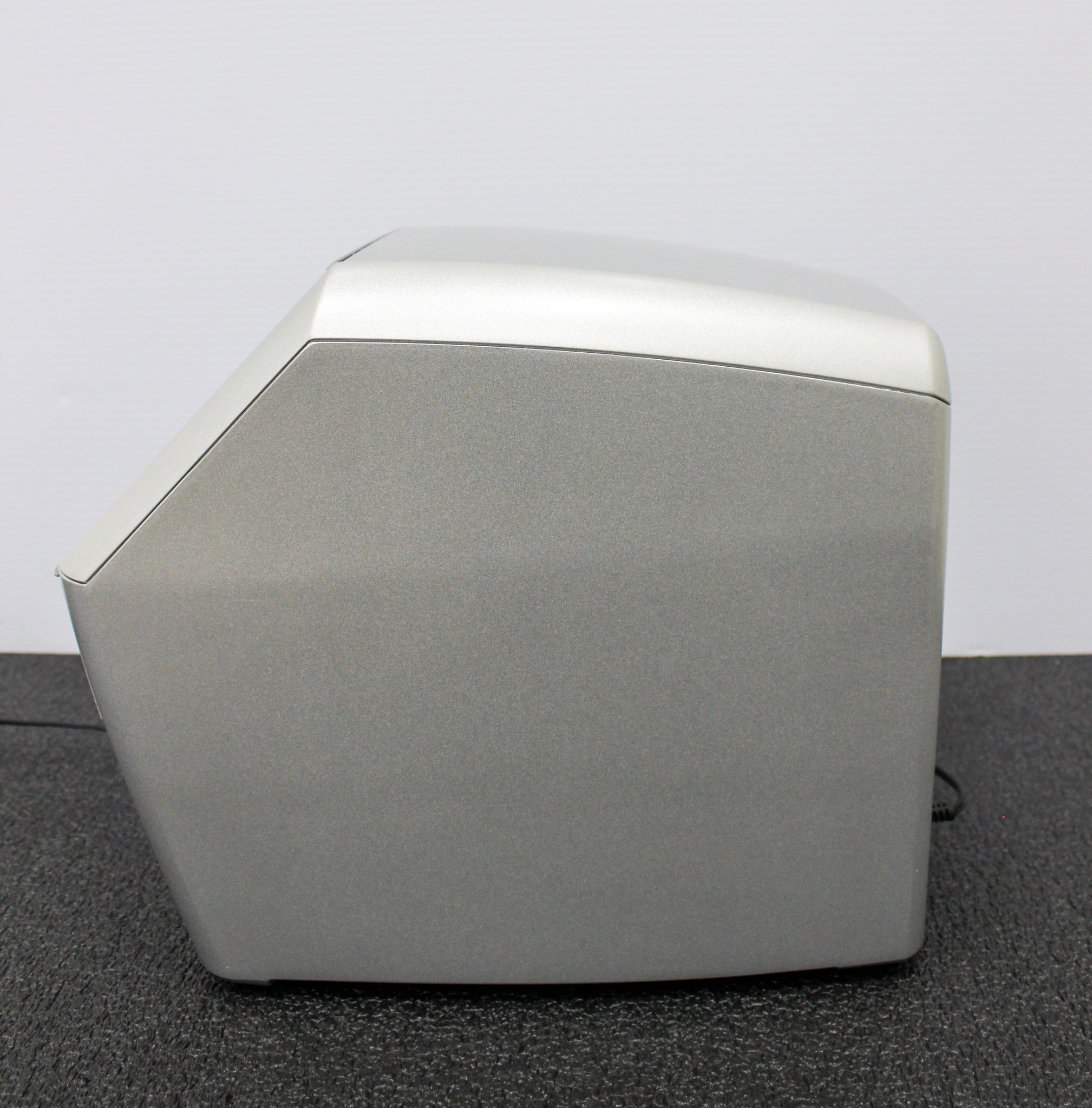 Qiagen QIAxpert Spectrometer UV-Vis Protein DNA RNA Quantification 16 Sample