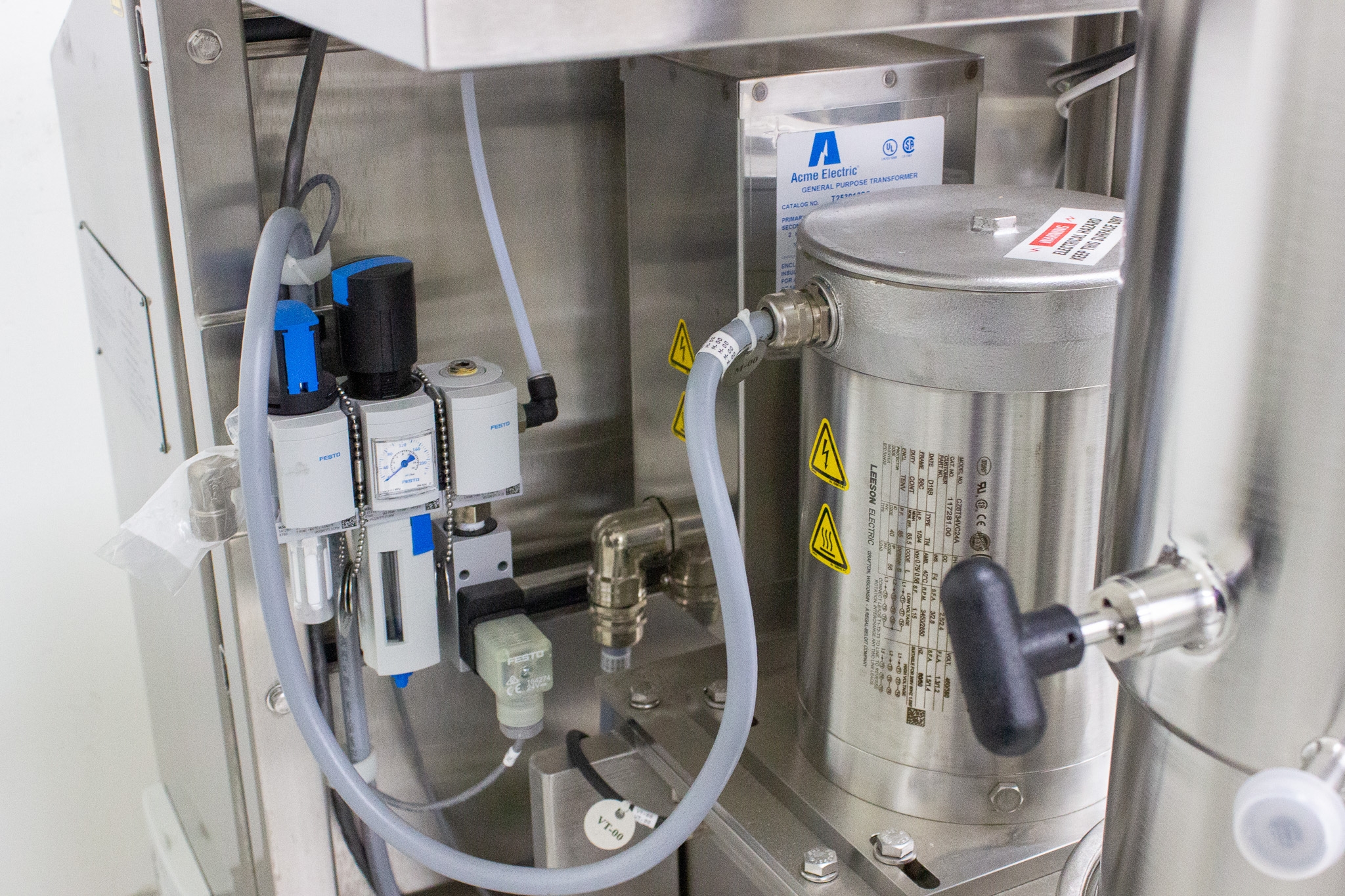 Pneumatic UniFuge Pilot Single-Use Centrifuge 1.8L 4L/min Used Biotech