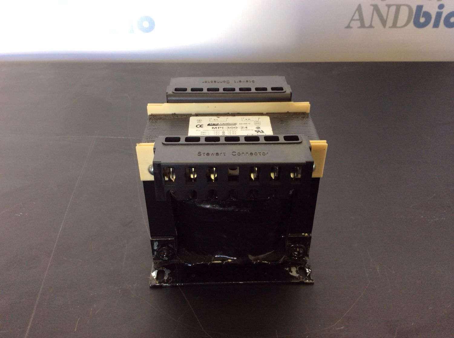 Stewart Connector Signal Transformer MPI-300-24 12V 12.5A Fair Condition Unit