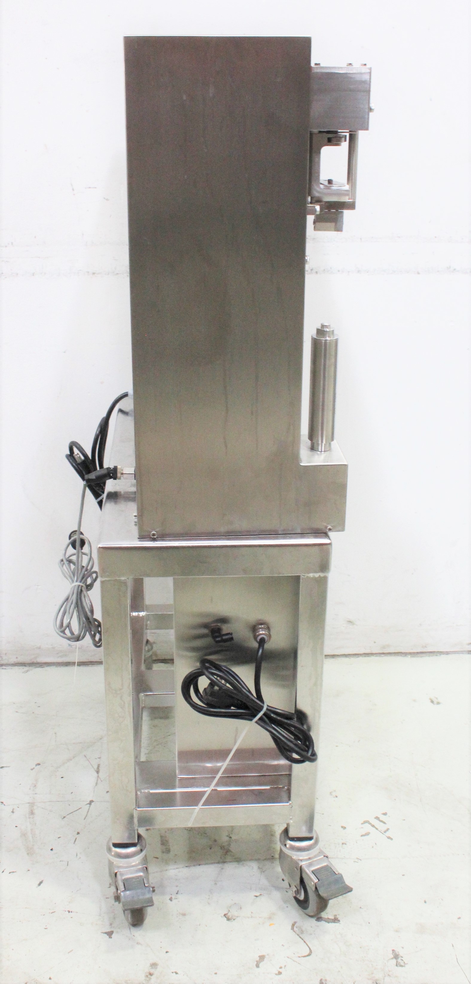 Bosch 811395605 Pump Controller Used Fair Condition for Fluid Management