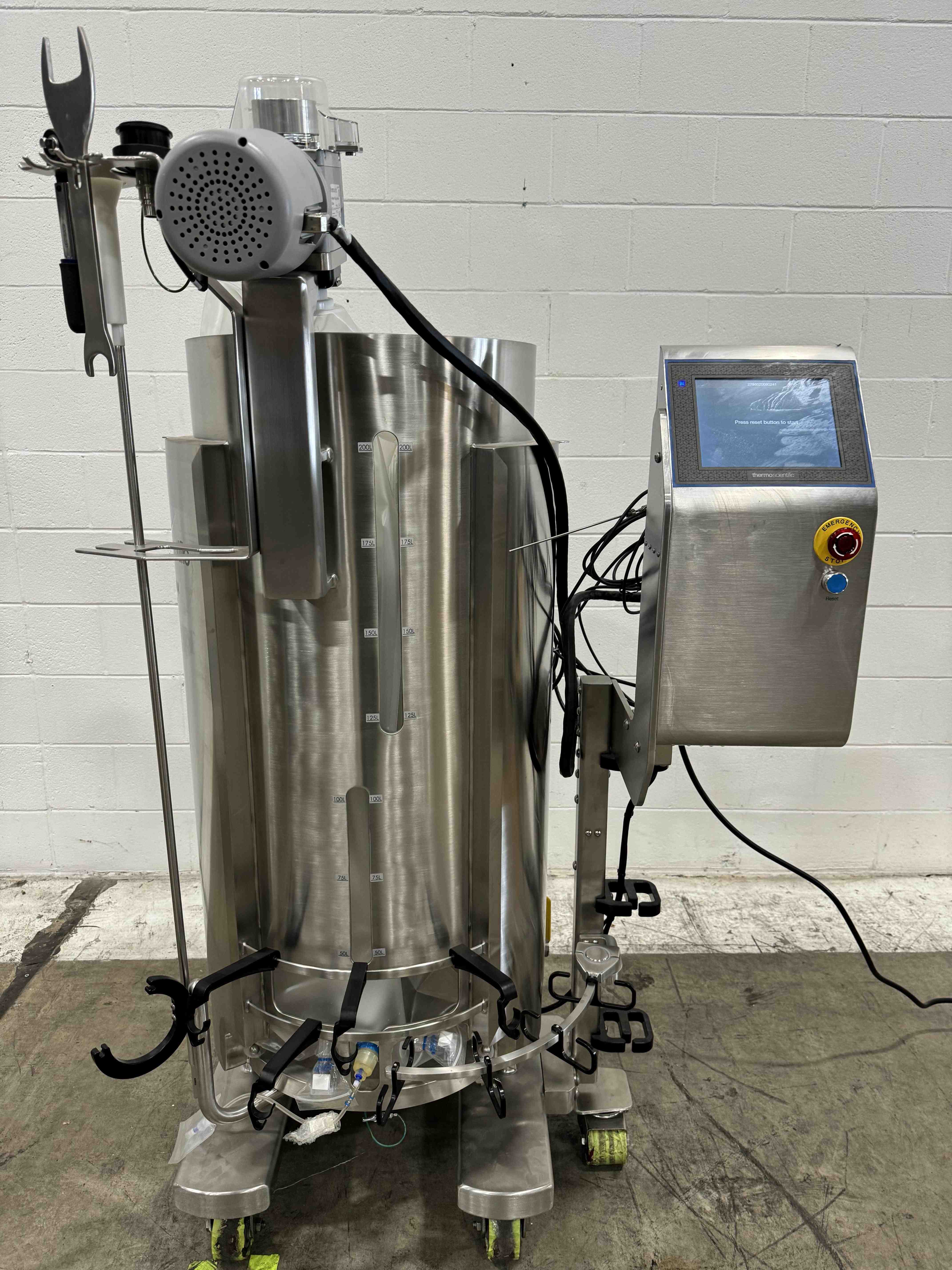 Thermo SUM0200.6298 Bioprocessing Single Use Mixer 200L Jacketed DC Motor