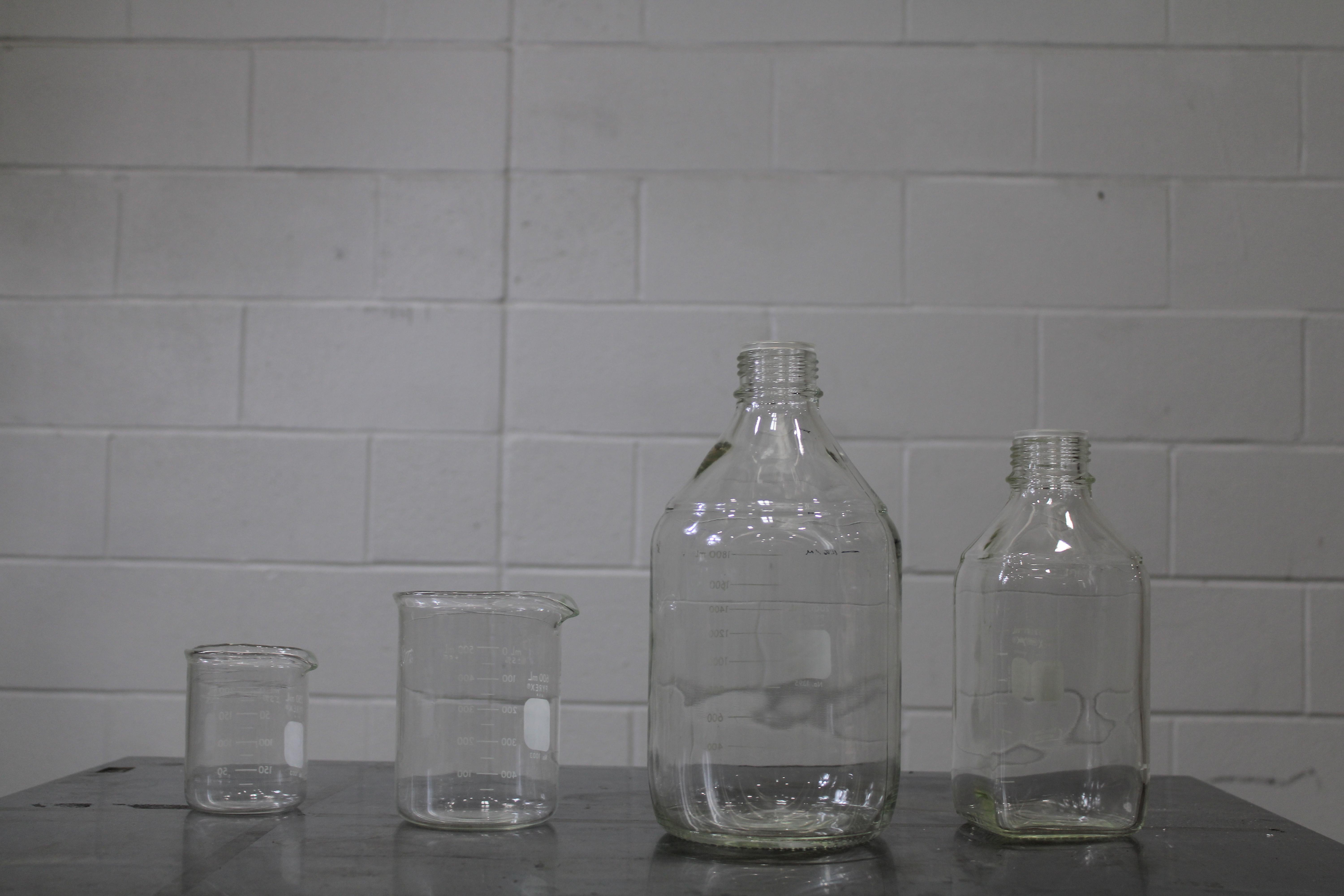 Pyrex Laboratory Glassware Beakers - 14 Piece Assorted Set, Used Condition