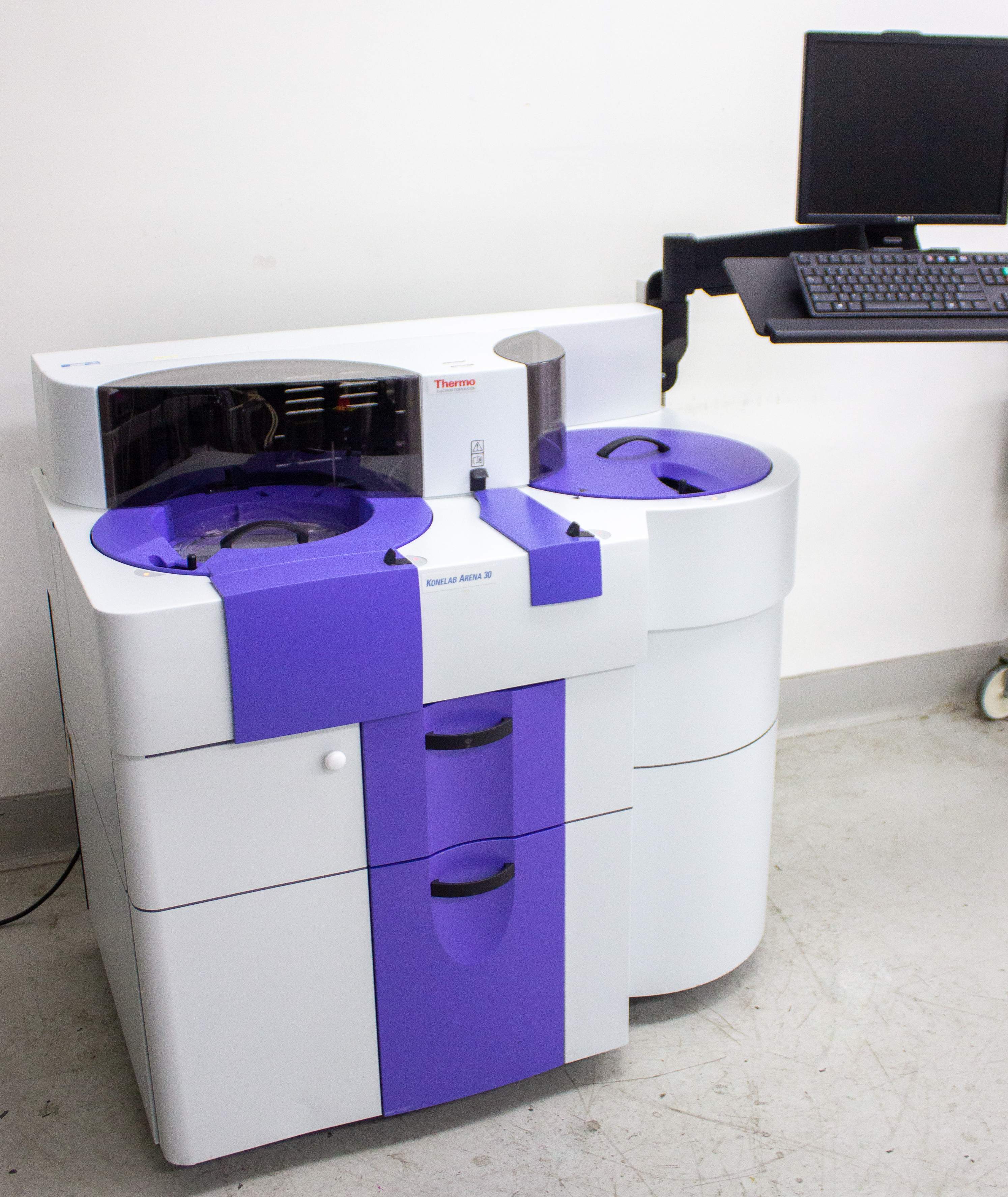 Thermo Konelab Arena 30 Chemistry Analyzer Automated Photometric Analysis Used