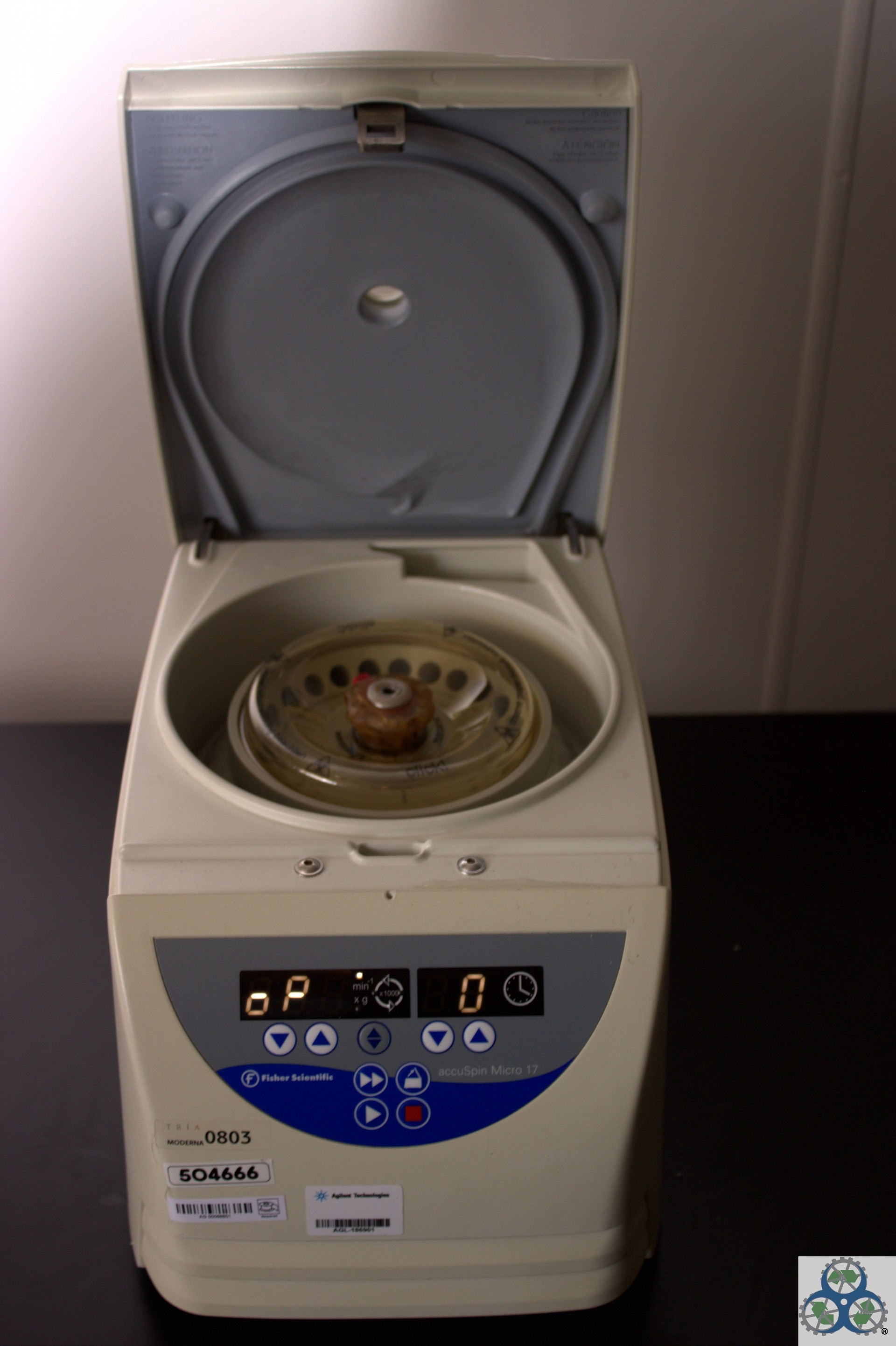 Fisher AccuSpin Micro 17 Microcentrifuge 48mL 13,300RPM 17,000xG Ventilated