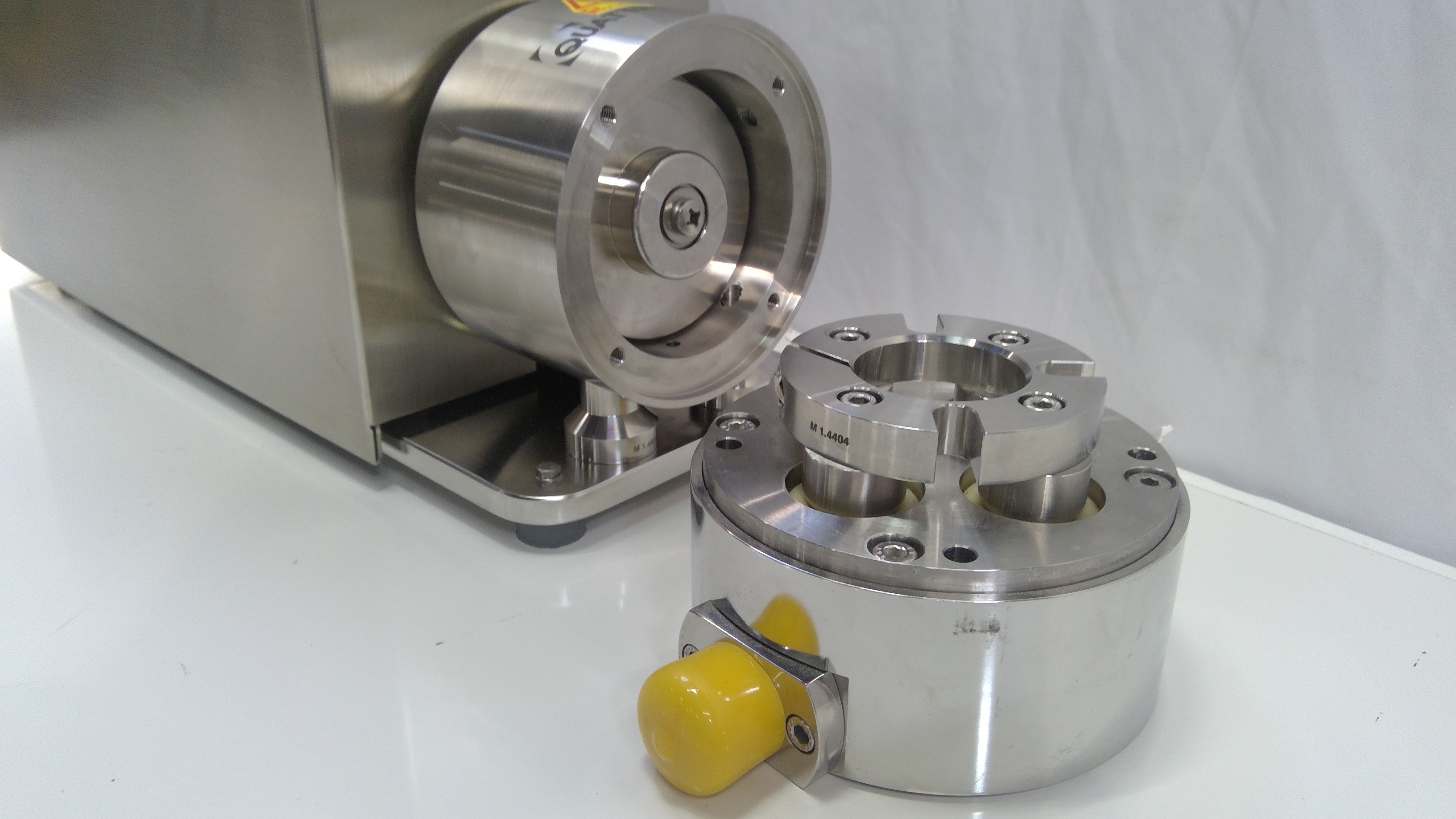 Quattroflow PQ12RMMGO5-A Specialty Pump System for Pharmaceutical Applications