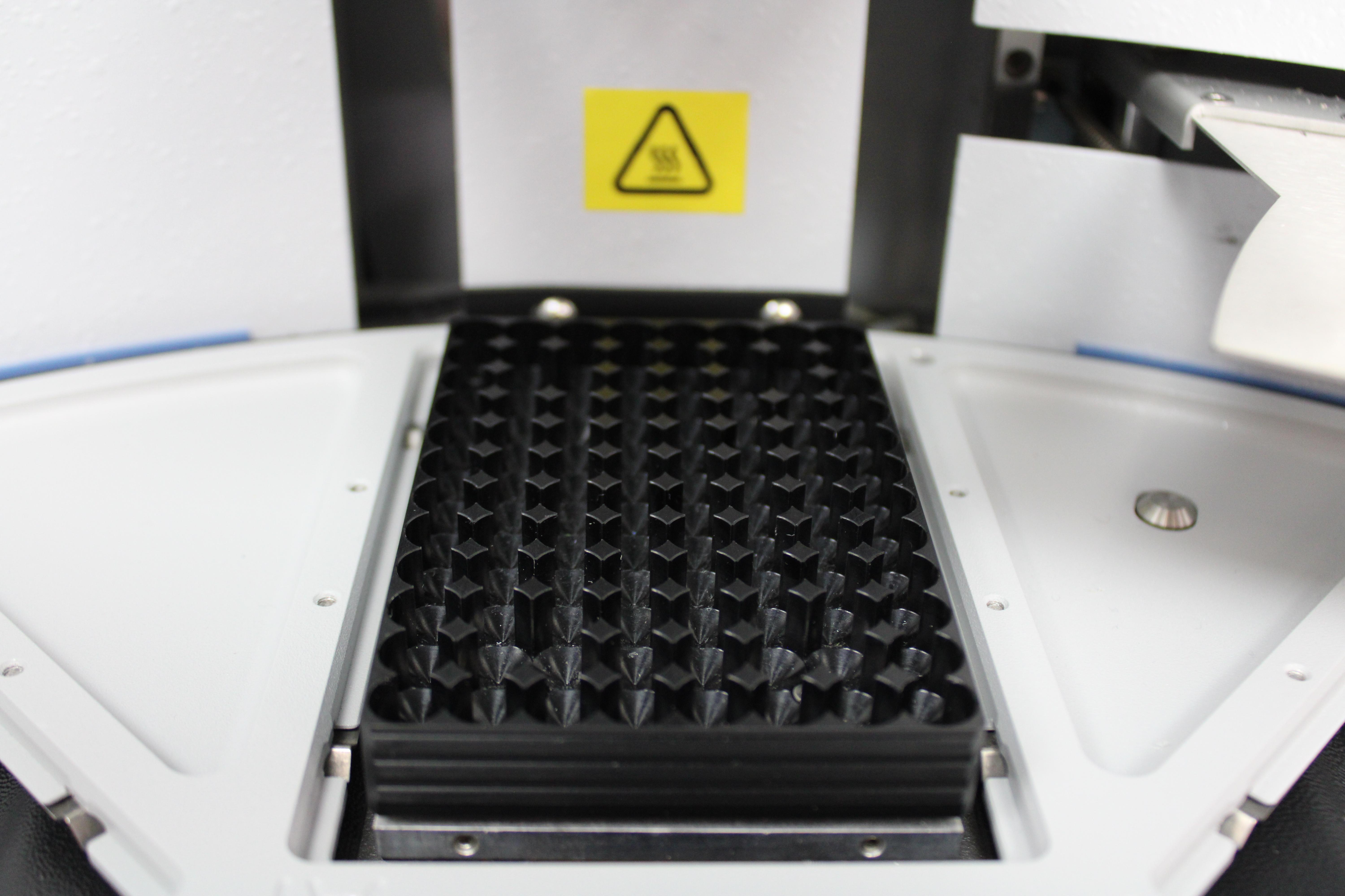 Thermo Kingfisher Flex Purification System Automated Magnetic 96 Samples
