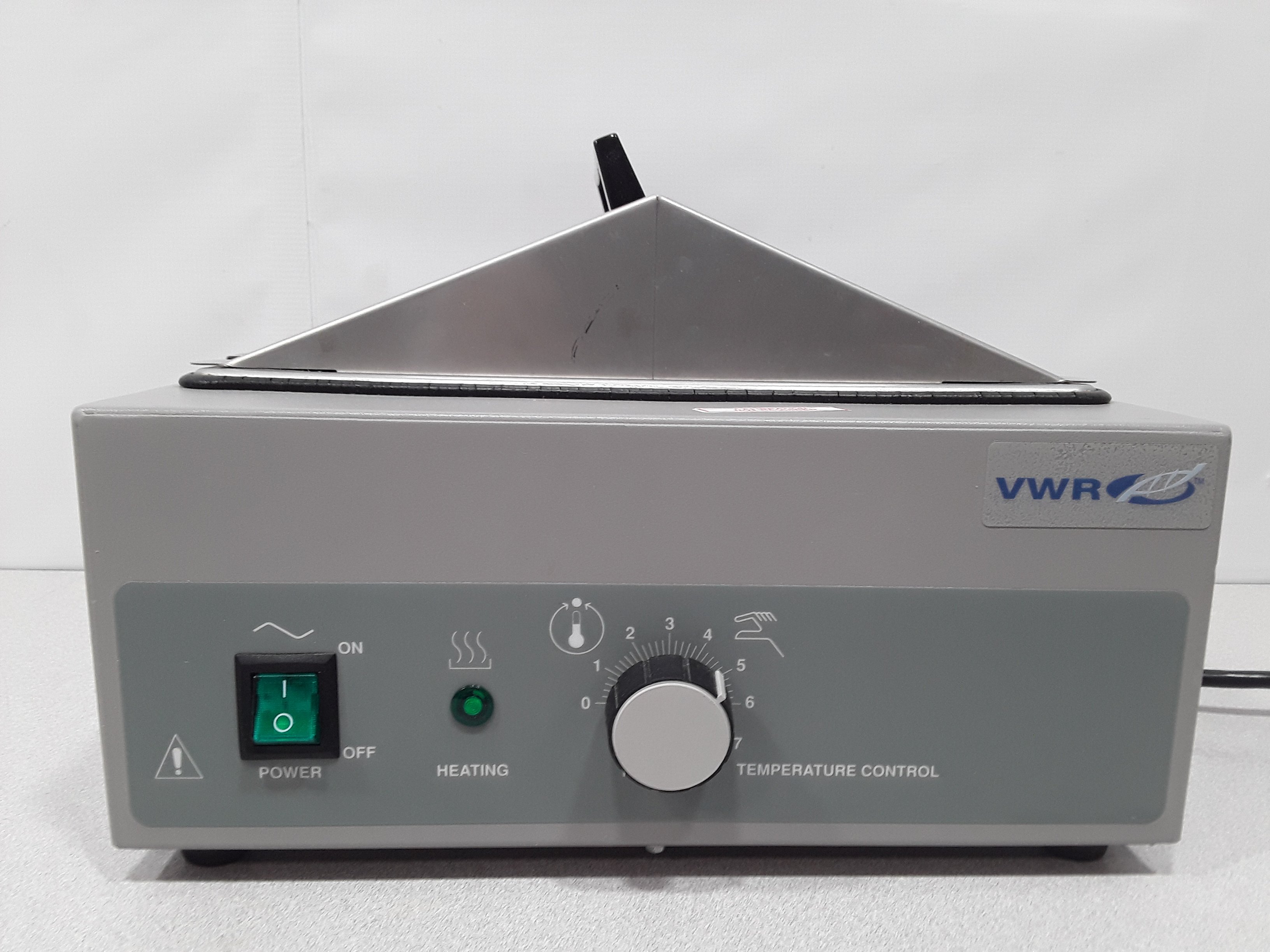 VWR 1208 Water Bath Water Bath 99.9C Temp Stainless Steel Chamber Used 12Wx2Dx6L