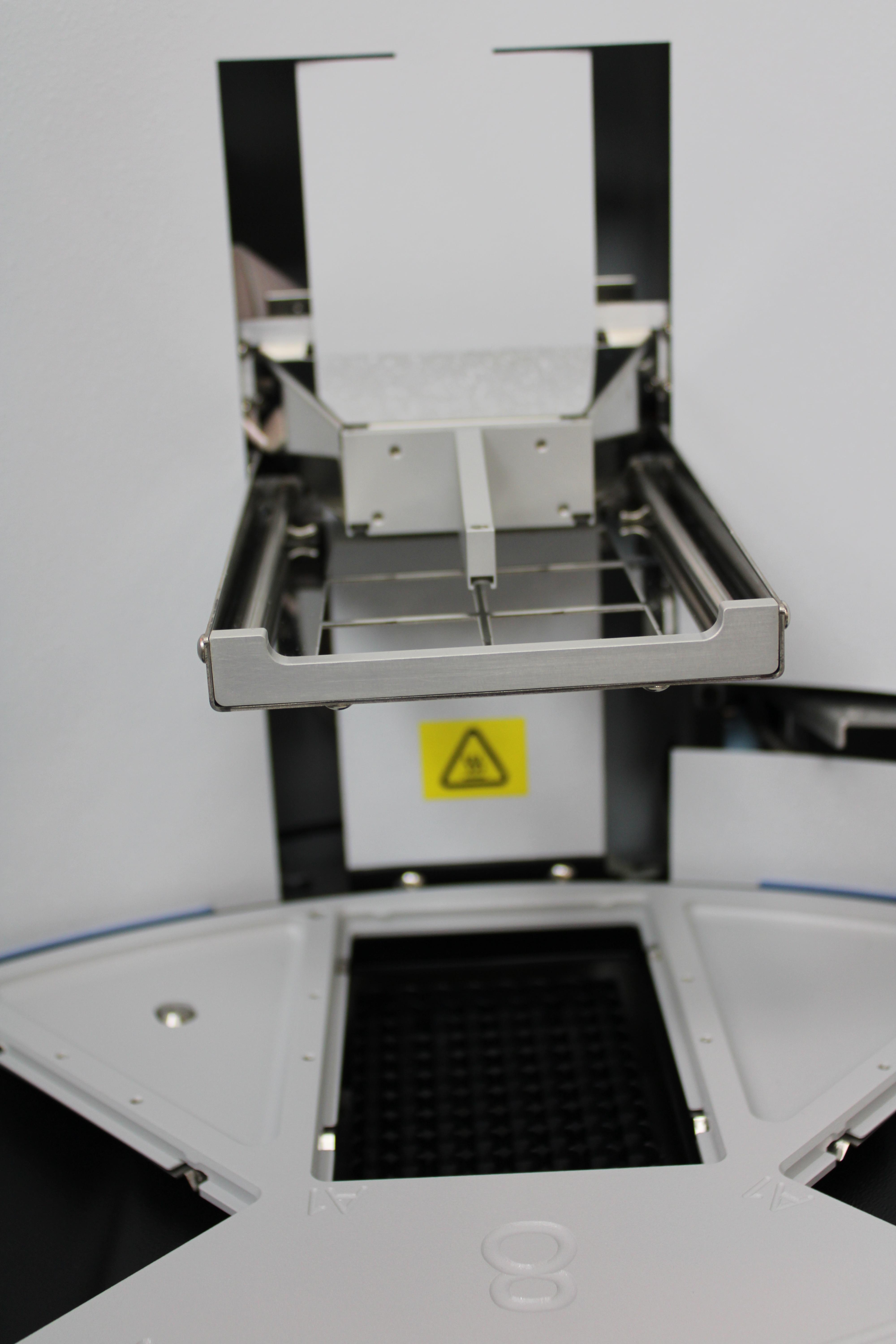 ABI KingFisher Flex 5400630 DNA RNA Purification System 96 Samples Used