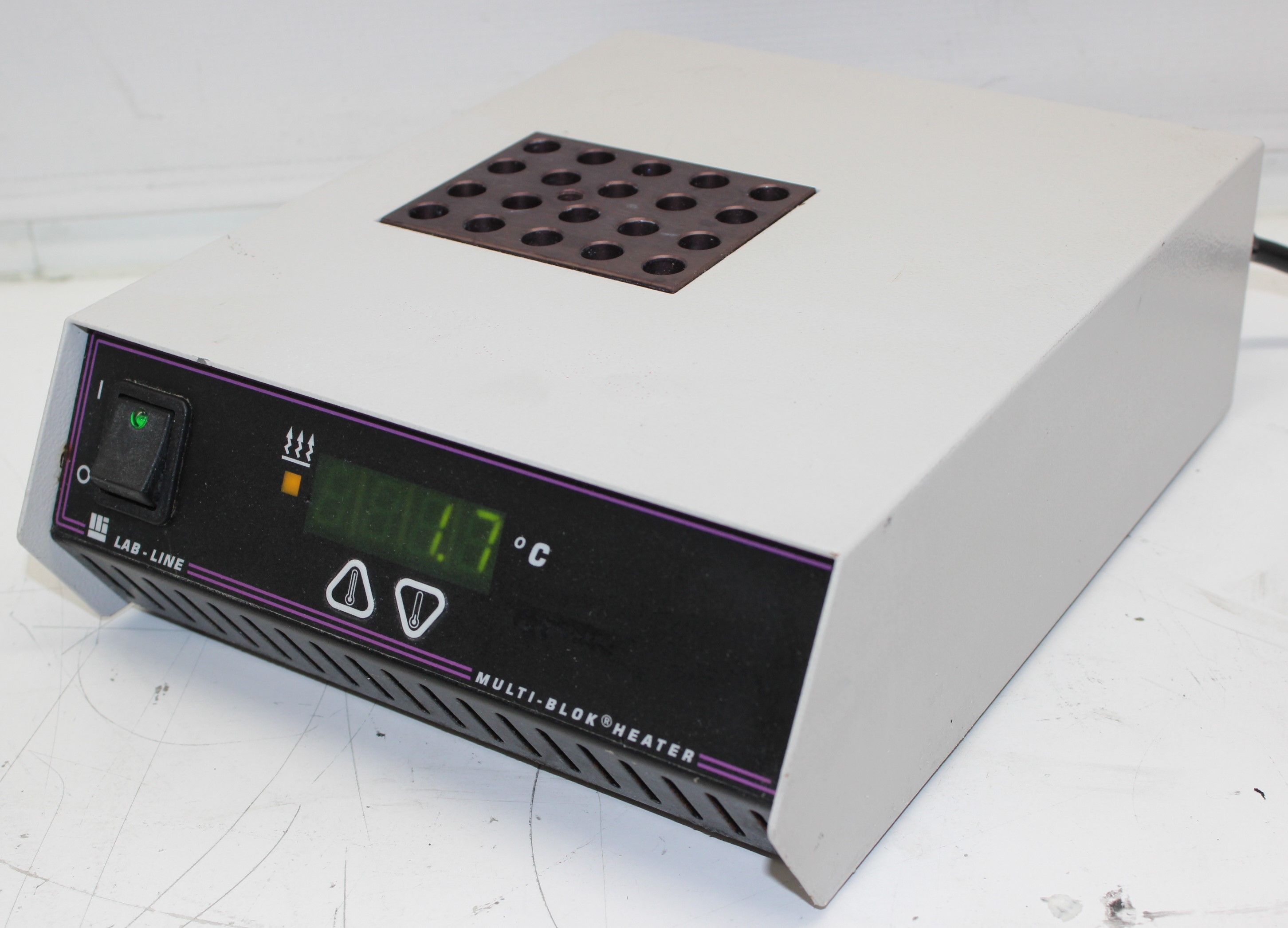 Lab-Line Model 2000 Dry Hot Block Incubator for Precision Heating, 130C