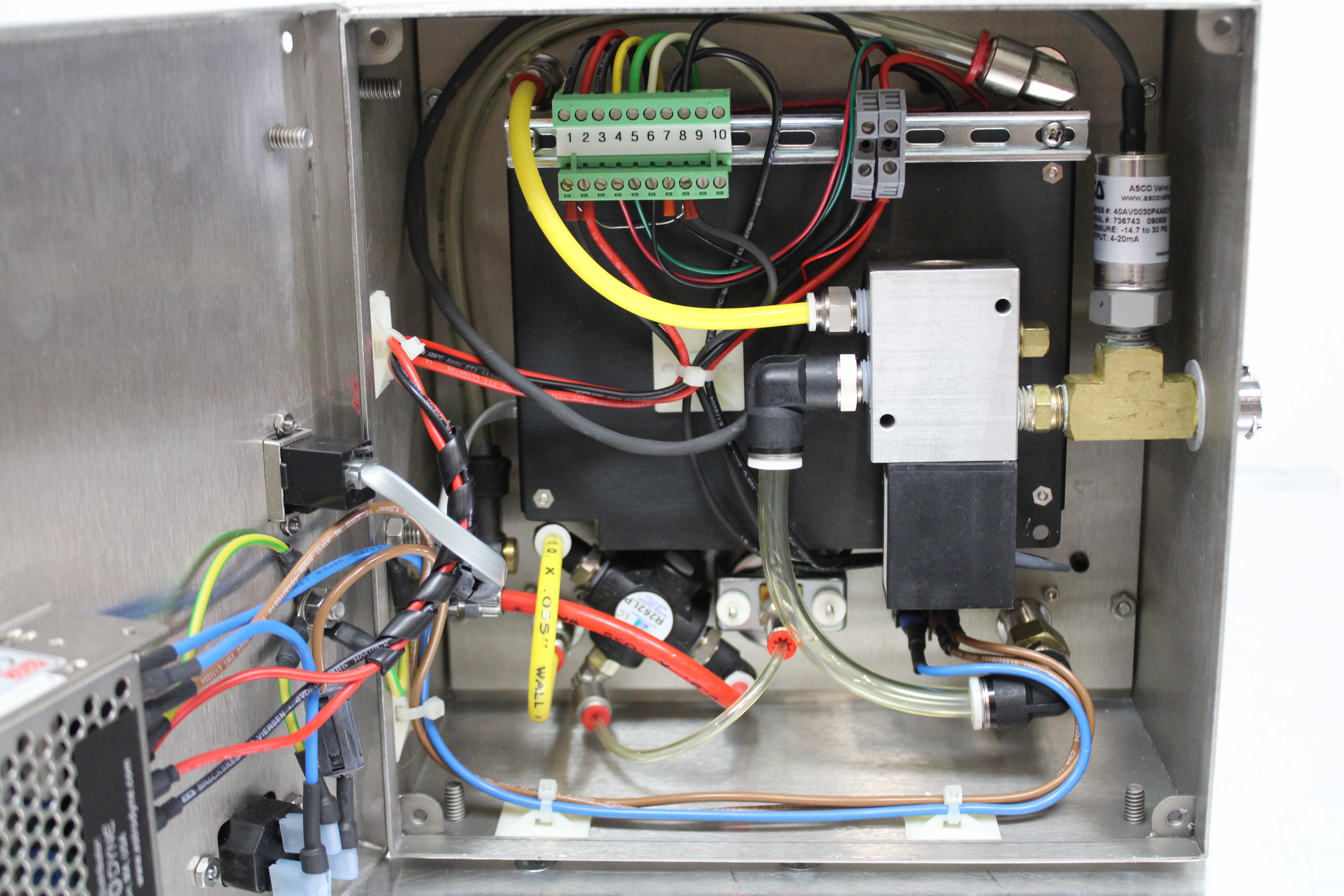 Refine C26-2 Pressure Regulator VG Used EU-PLUG 240V Laboratory Equipment