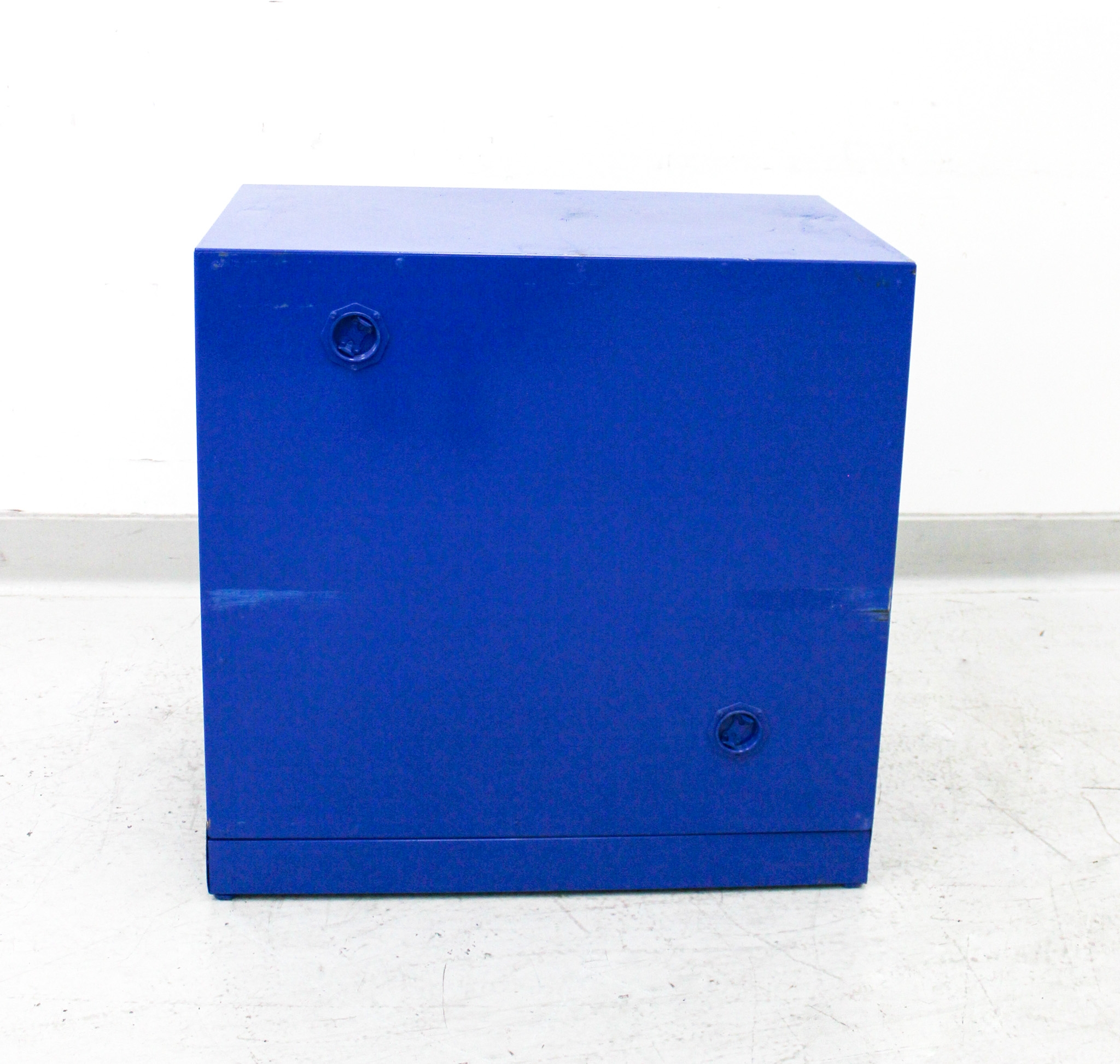 Eagle CRA-71 Acid Corrosives Storage Cabinet 22 Gal Manual Close Blue