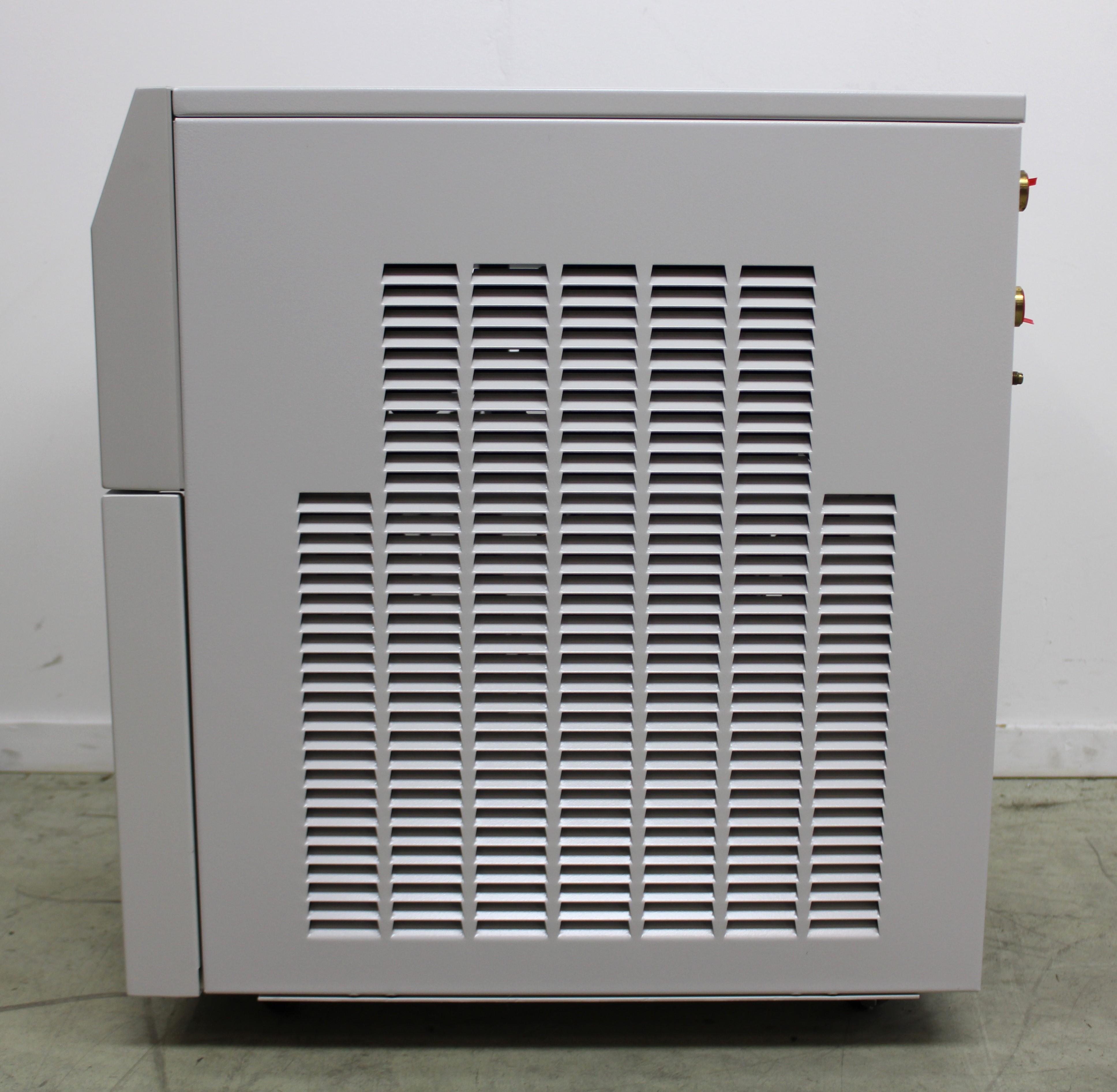 Thermo Merlin 75 Chiller Recirculating -15C to 35C Up to 2156W RS232 220V