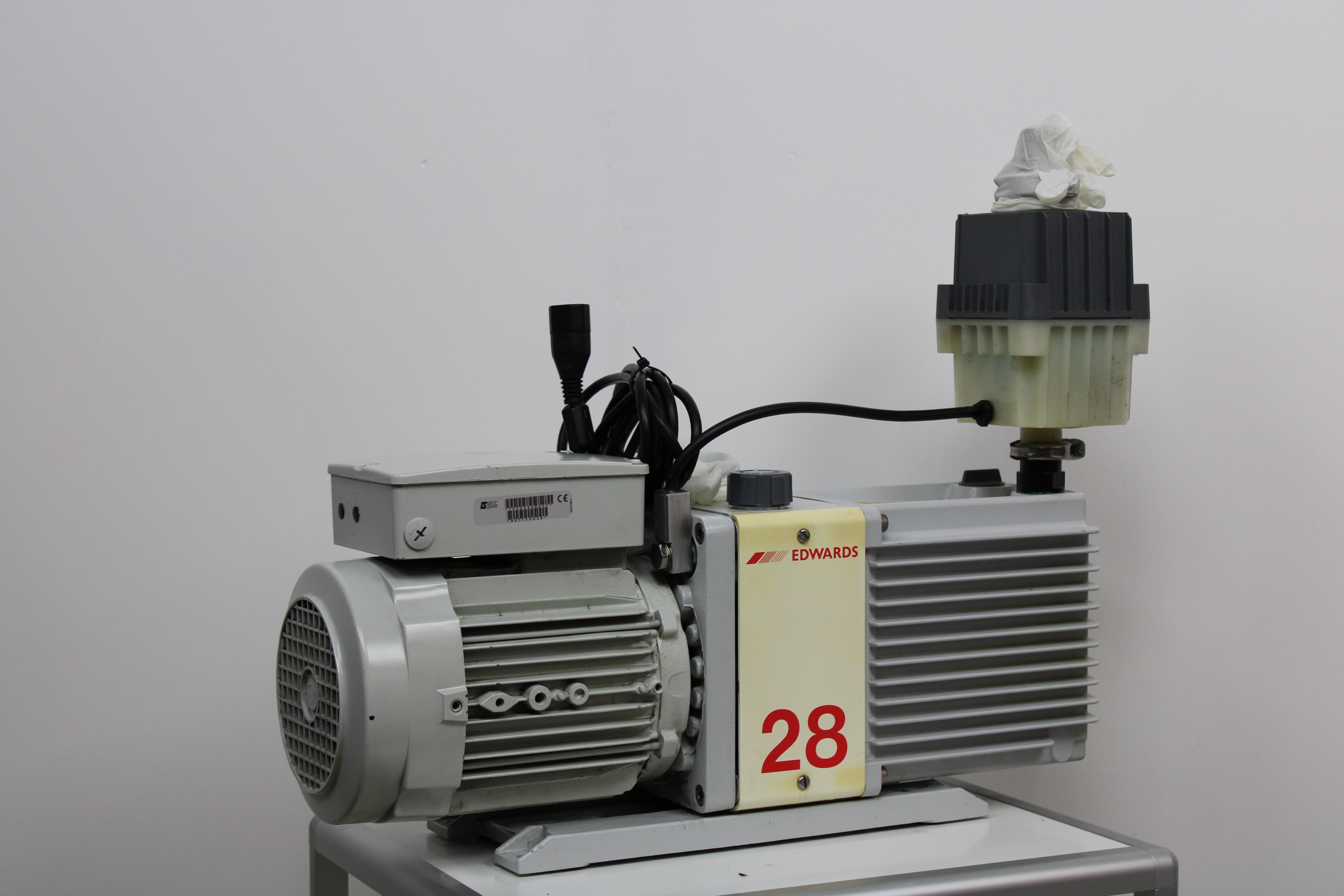 Edwards E2M28 Pump Vacuum VG Used 97 lbs 230V 50/60Hz Oil Sealed Rotary