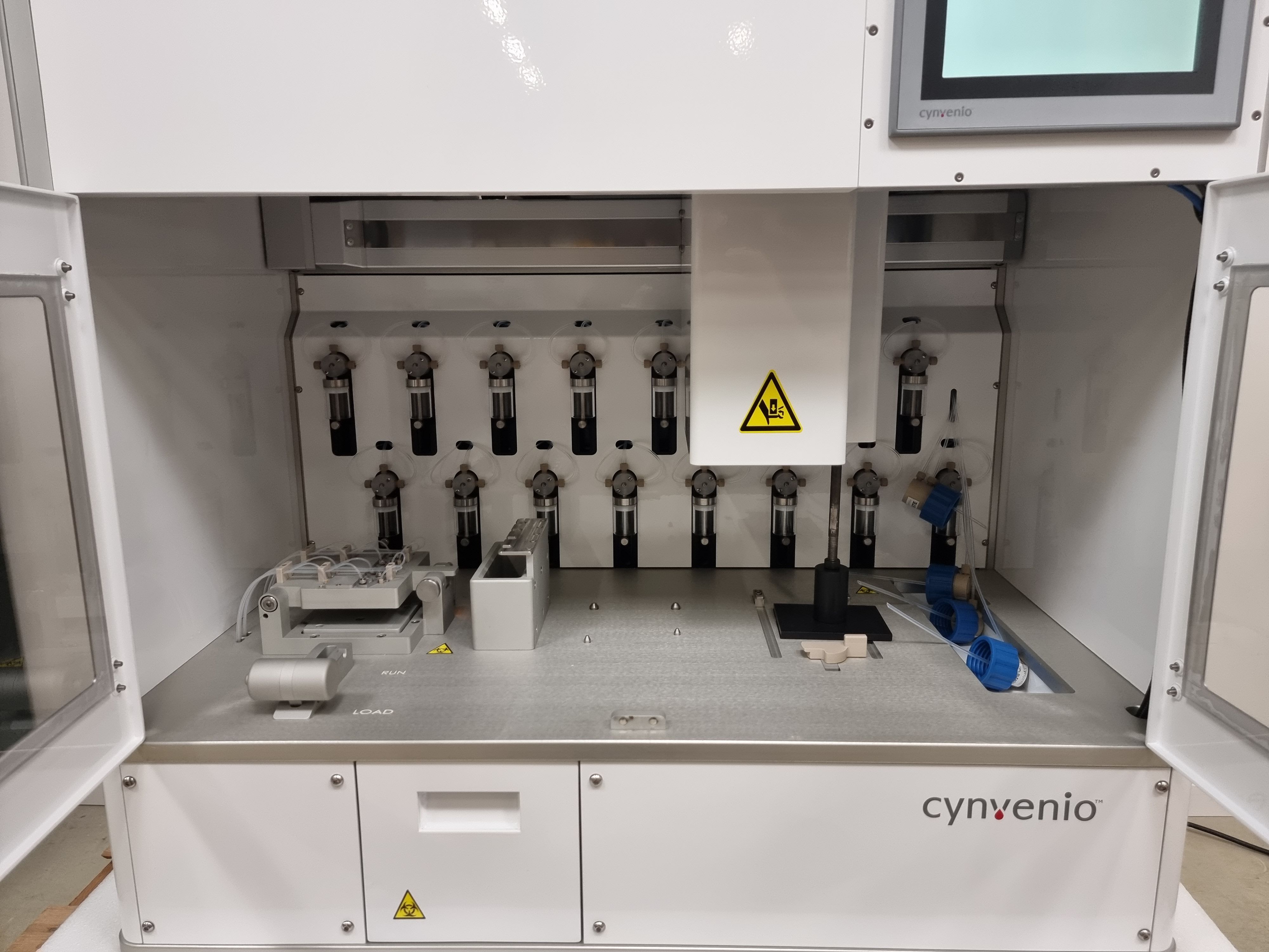 Cynvenio LiquidBiopsy v1.2 Cell Analyzer Rare Cell Isolation System 120V/220V