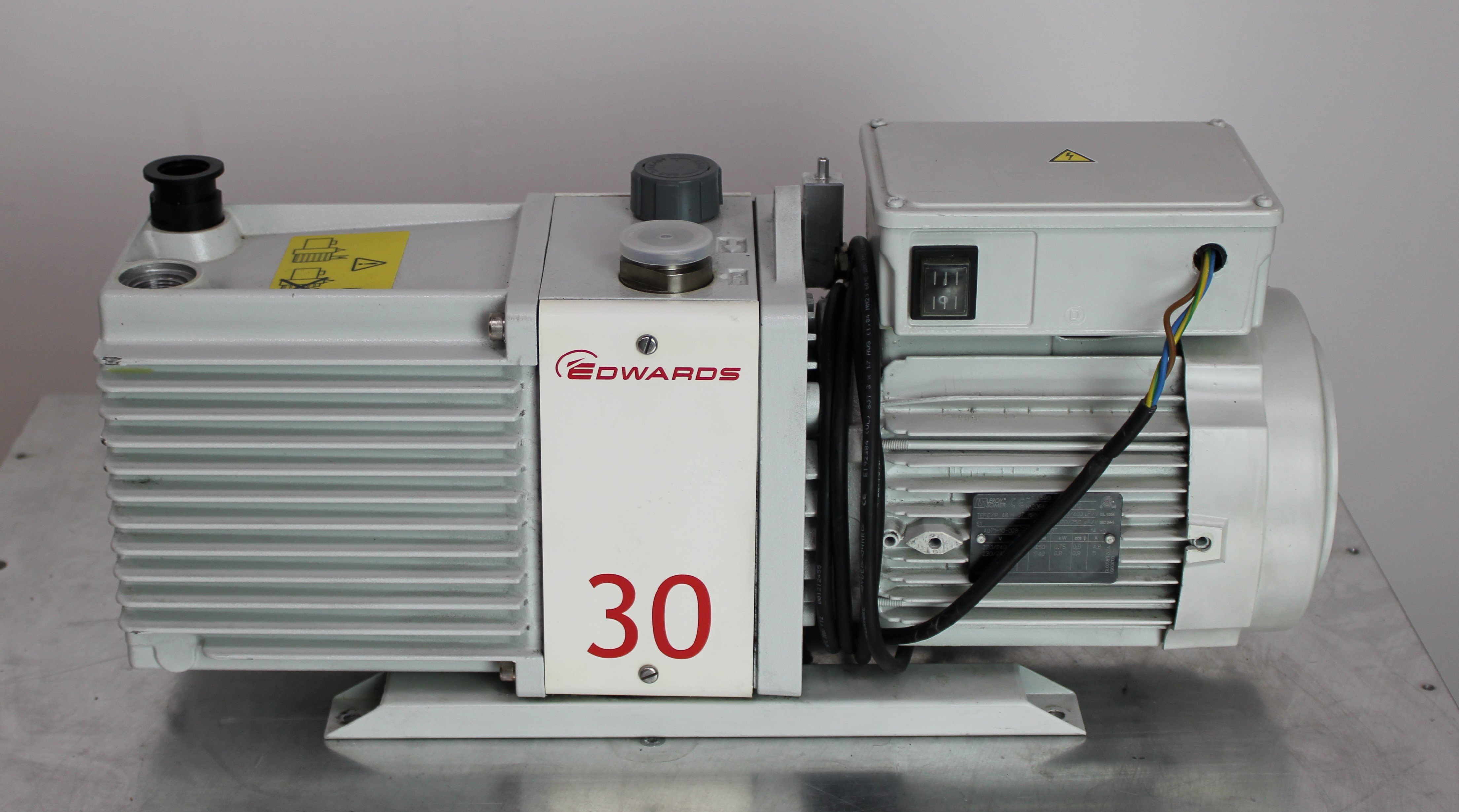 Edwards E2M30 Vacuum Pump 23 cfm Rotary Vane for Laboratory Analysis