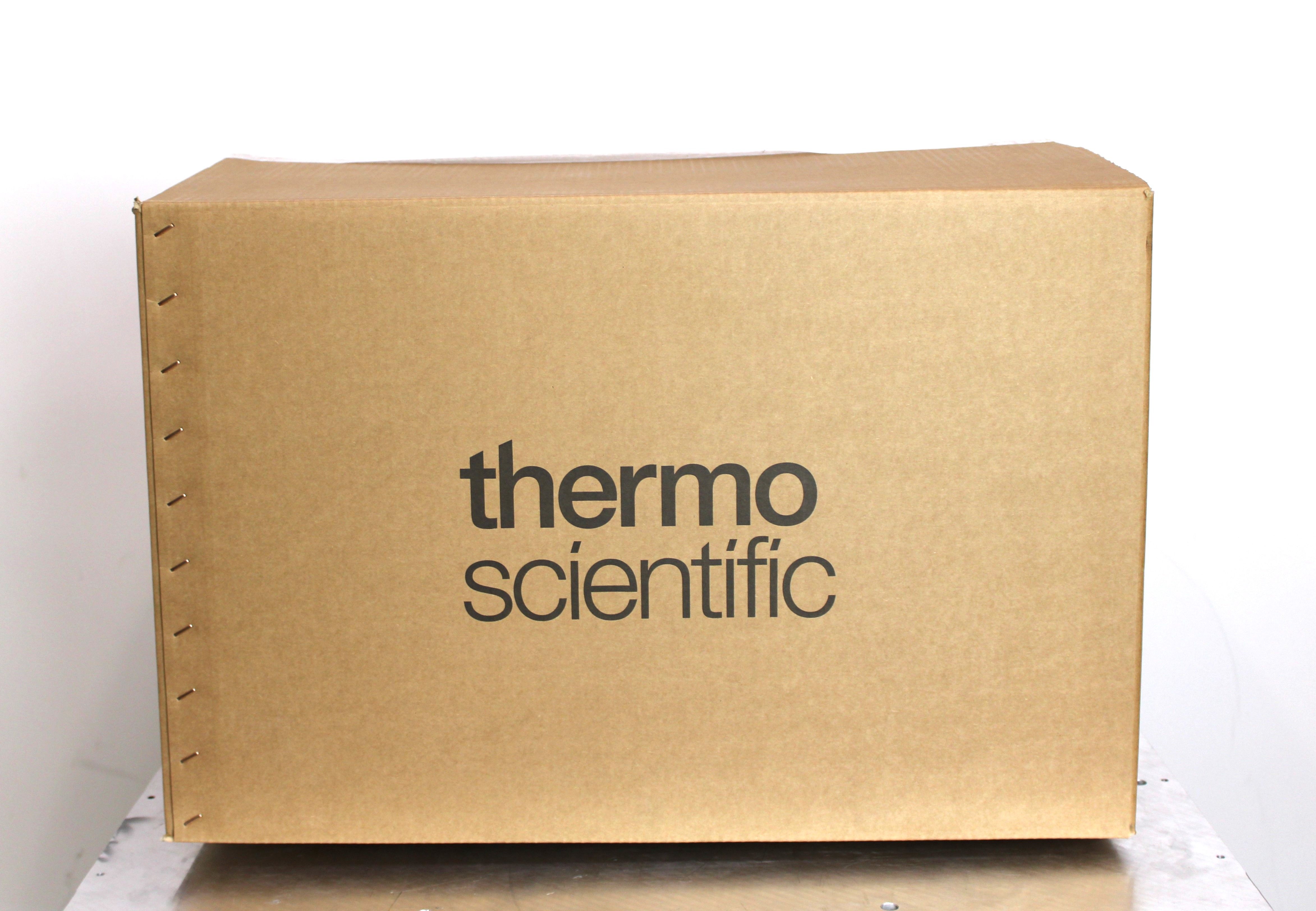 Edwards E2M30 Rotary Vane Vacuum Pump, 11.4 cfm, 1 x 10-3 Torr, 240V