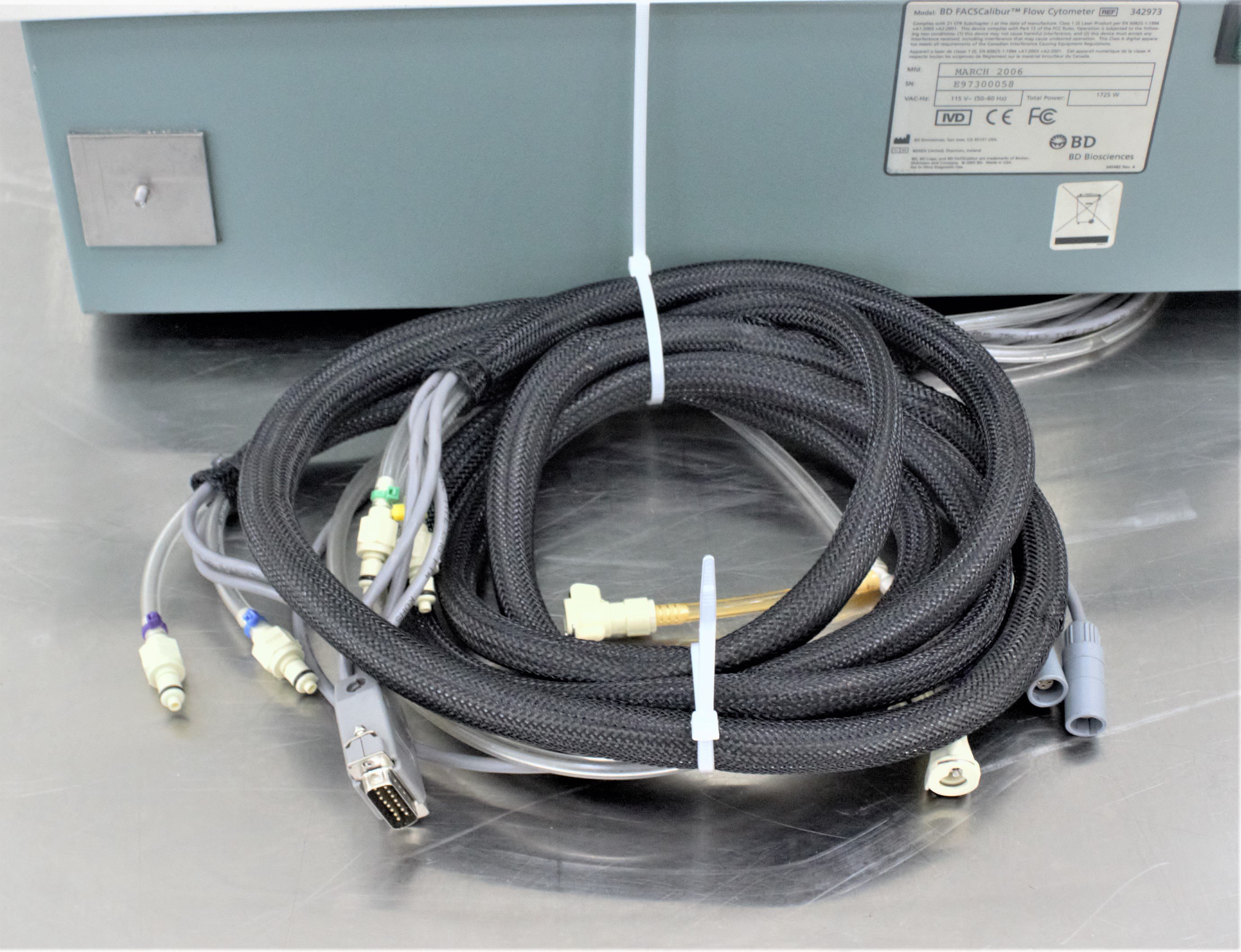 BD FACScaliber Cytometry Flow Cytometer with Analysis & Sorting Capabilities
