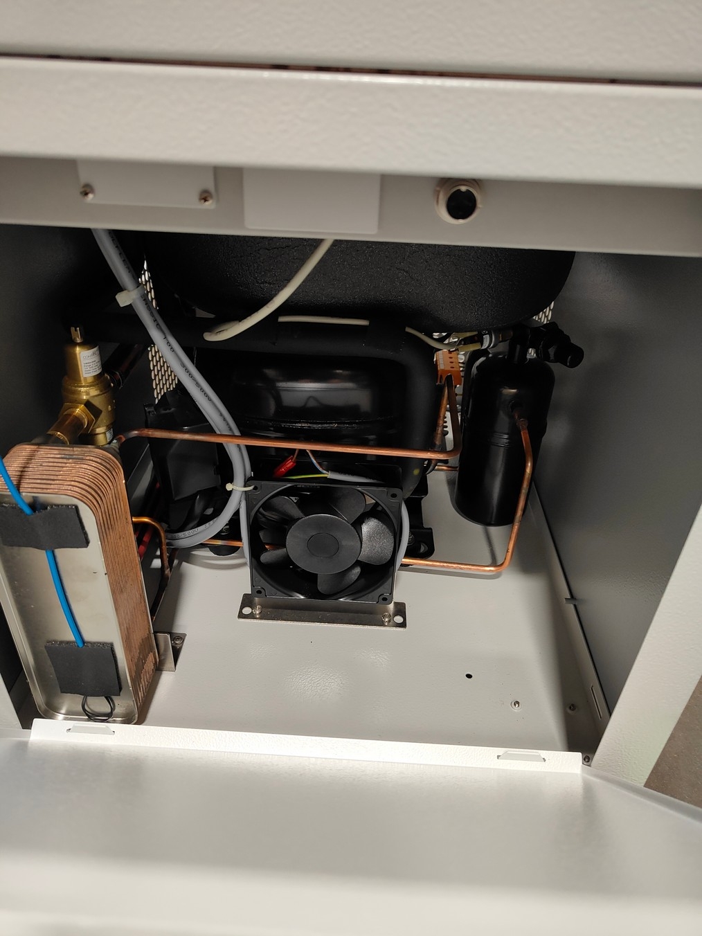 Lauda VC2000 Circulator Chiller Temp Control -20 to +40C 15L 220V 60Hz