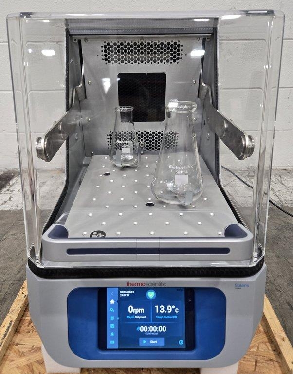 Thermo Solaris Shaker Incubator Incubated Shaker VG Condition 99 Programs US