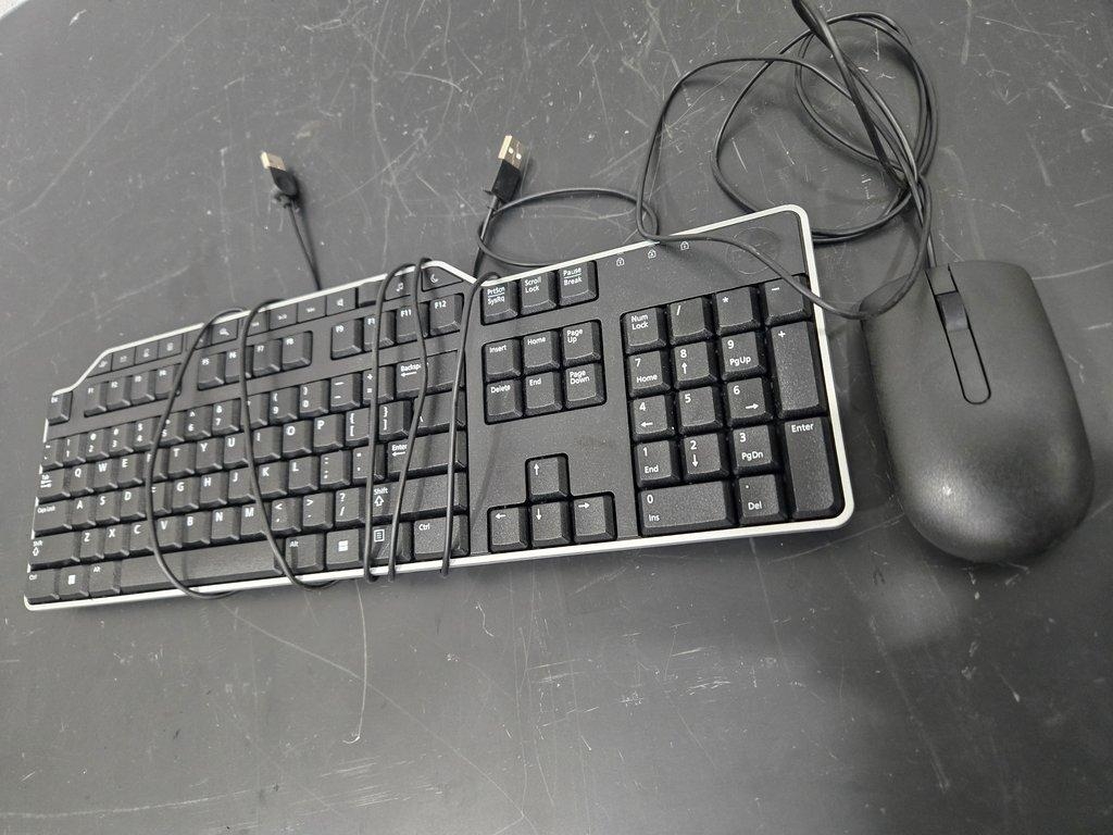 Thermo Q EXACTIVE HF Mass Spectrometer LC/MS Advanced Analysis 230V