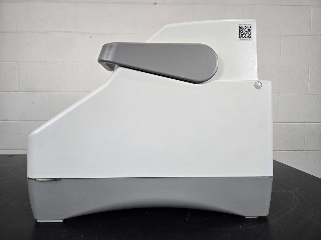 Eppendorf Nexus X2e PCR Thermal Cycler 16-Well 100-130V 50/60Hz Lab Equipment