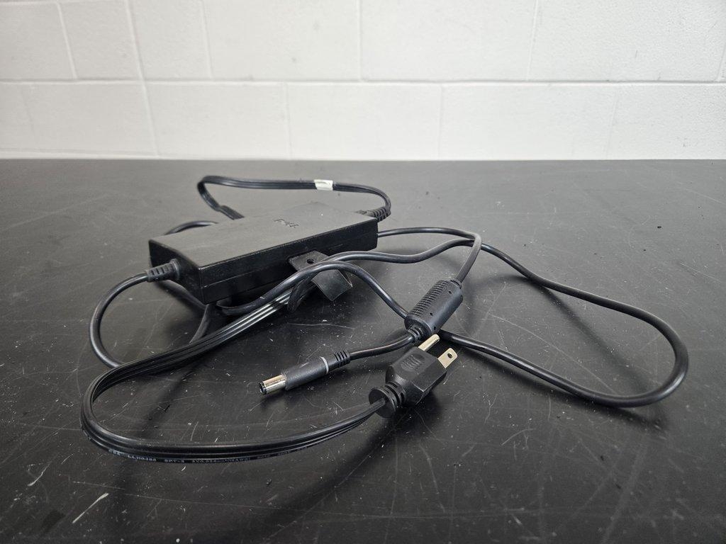 Dell Latitude E6530 Laptop IT Equipment Powers On Ideal for Lab Computing