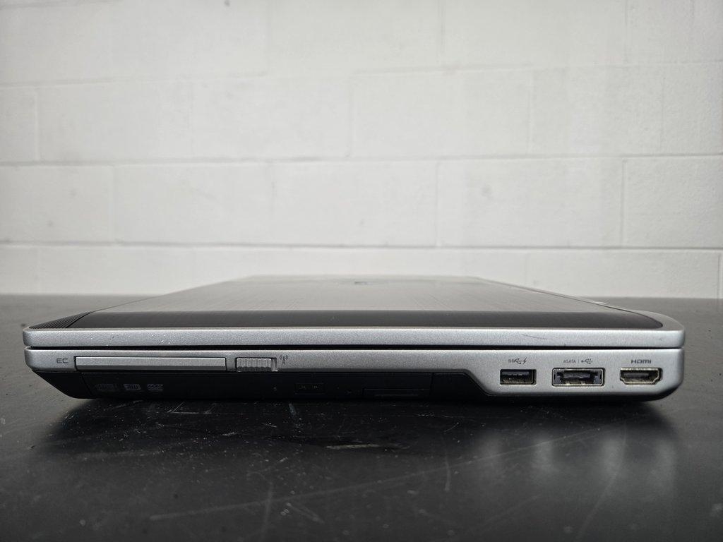 Dell Latitude E6530 Laptop IT Equipment Powers On Ideal for Lab Computing