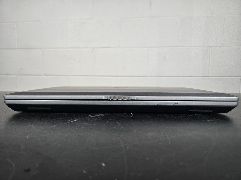 Dell Latitude E6530 Laptop IT Equipment Powers On Ideal for Lab Computing