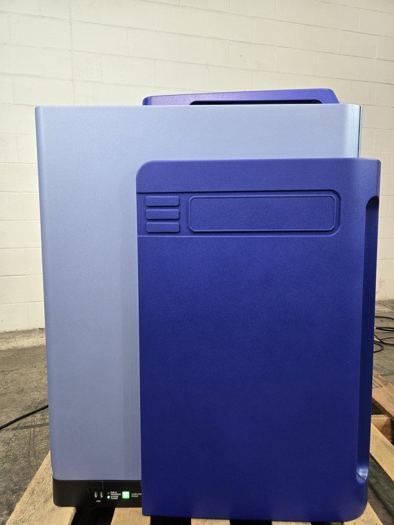 Fluidigm Biomark HD High-Throughput Real-Time PCR Genetic Analyzer