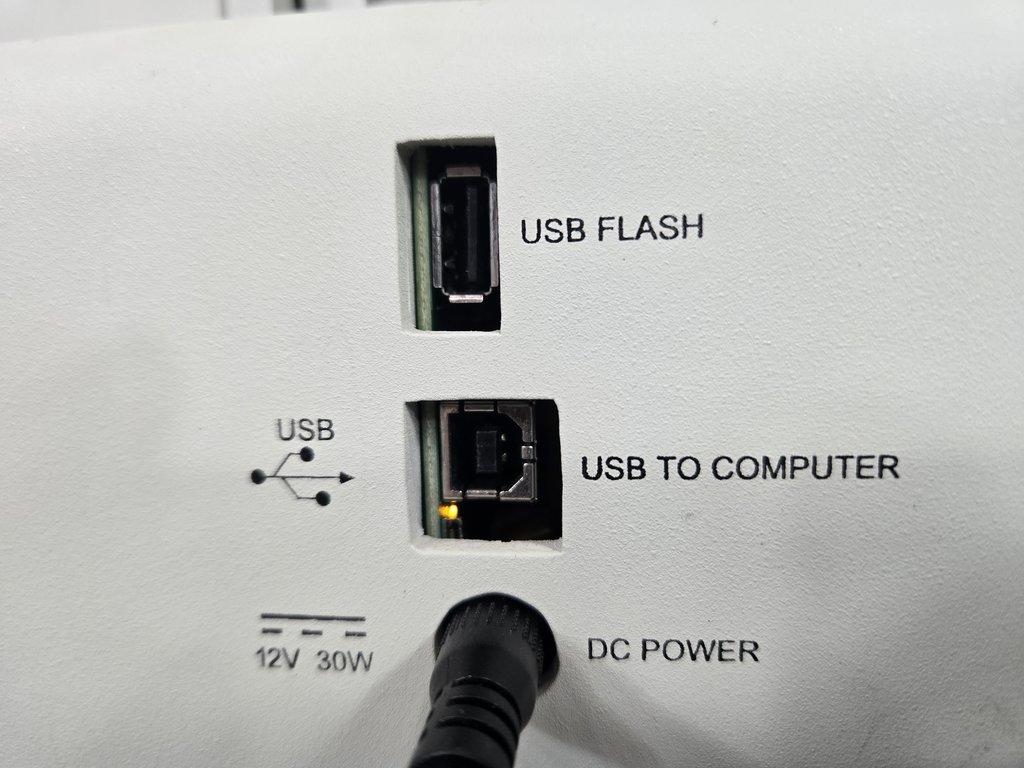 Thermo ND-8000-GL NanoDrop 8000 Spectrophotometer for Lab Analysis